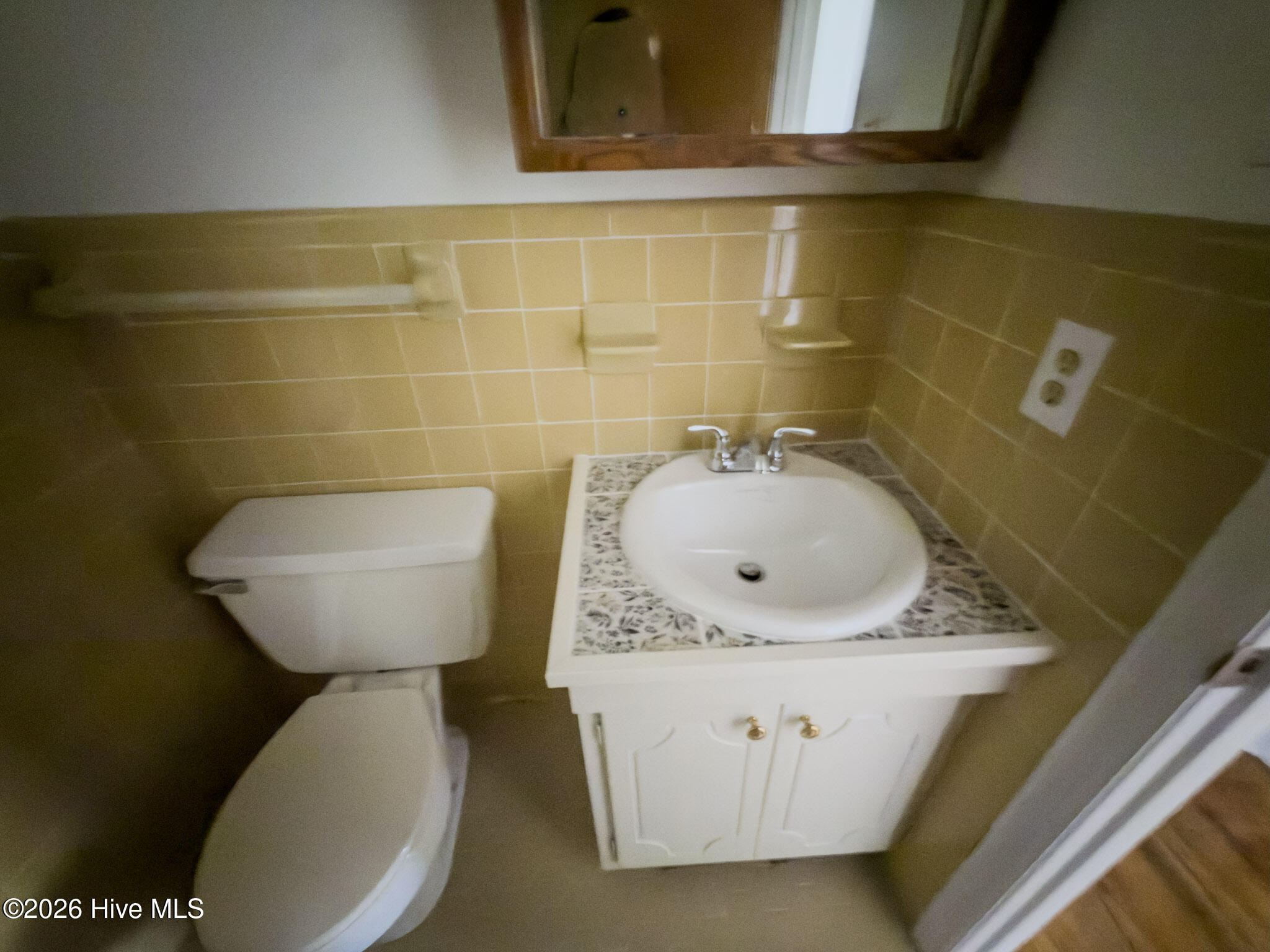 598 Forest Road Property Photo 21