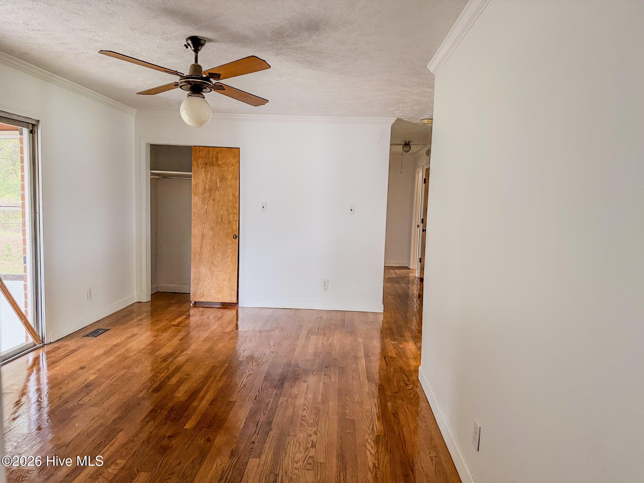 598 Forest Road Property Photo 24