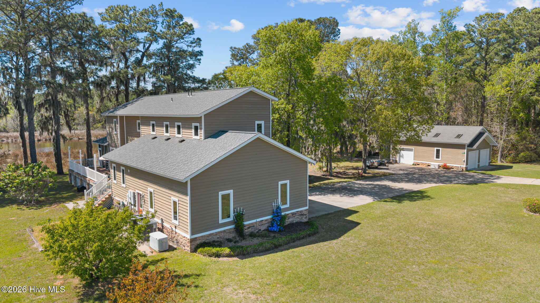 179 Stephen Way Property Photo 3