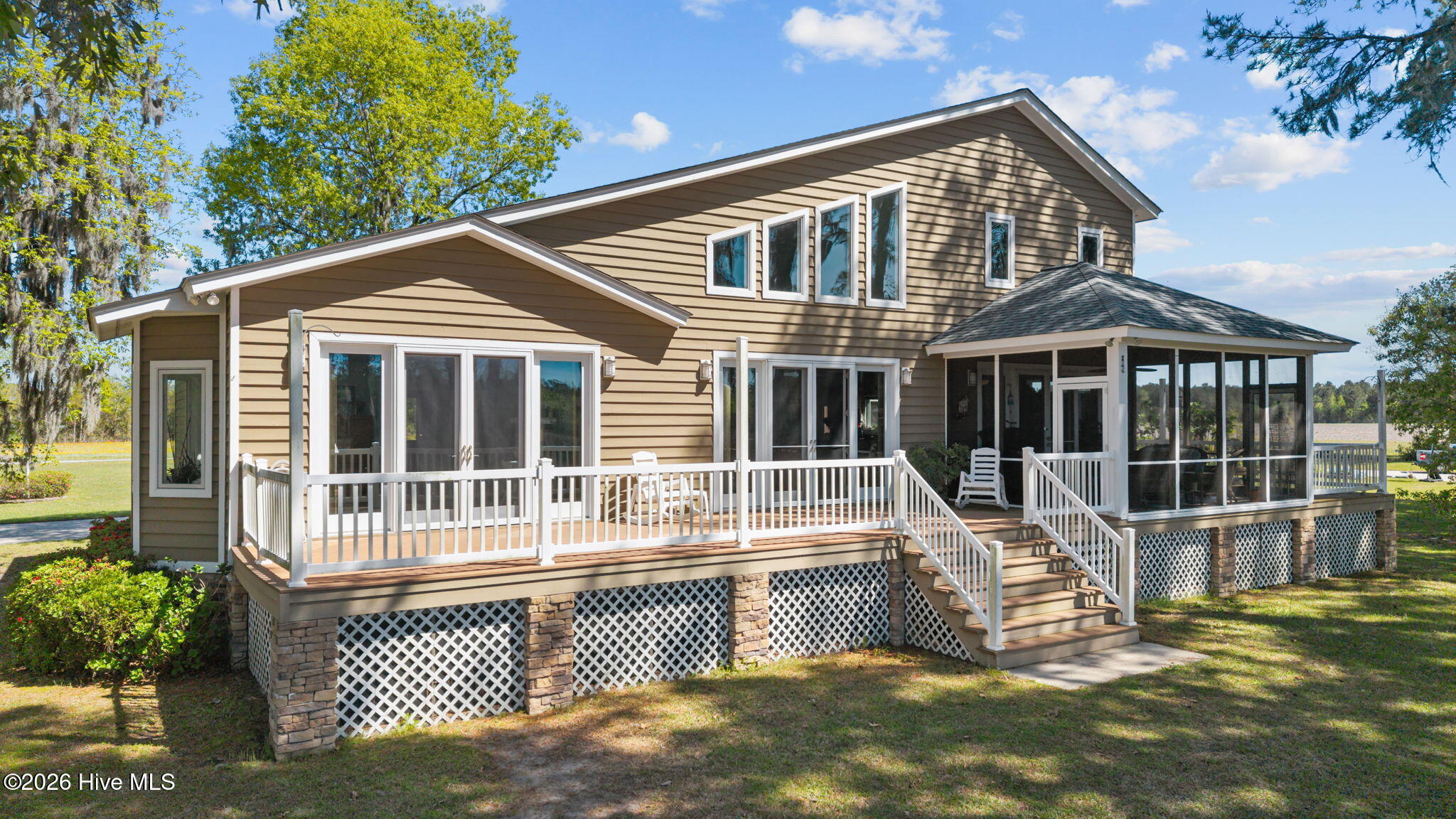 179 Stephen Way Property Photo 4