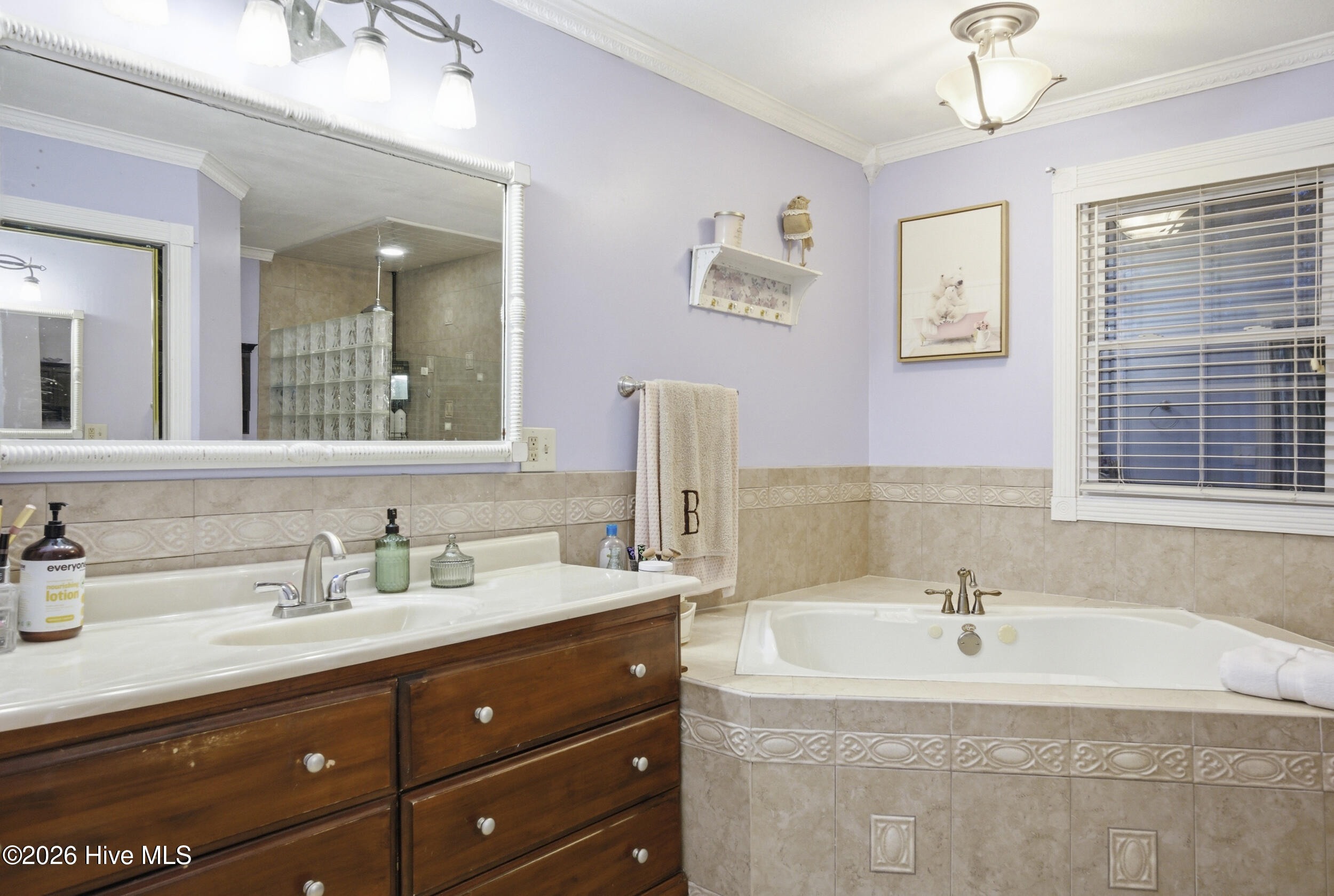 732 County Line Road Property Photo 13