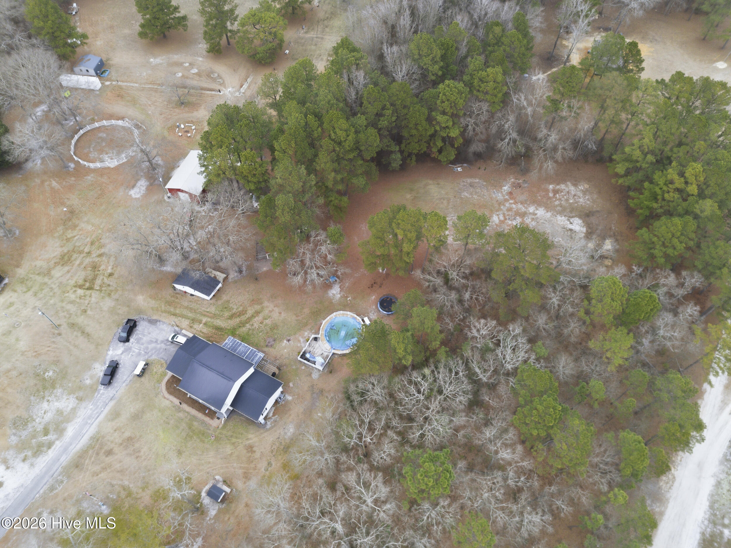 732 County Line Road Property Photo 27