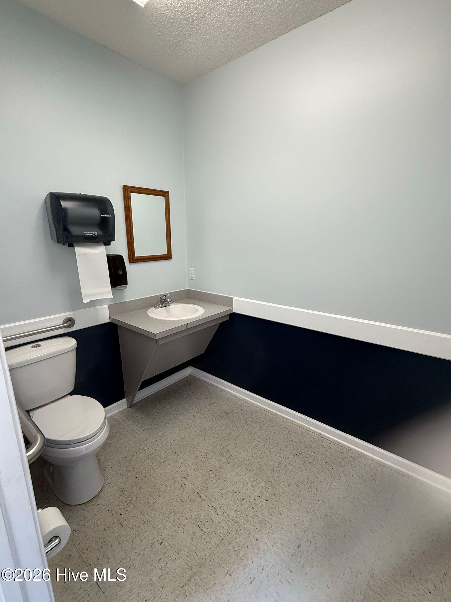 3805 Henderson Drive Property Photo 13