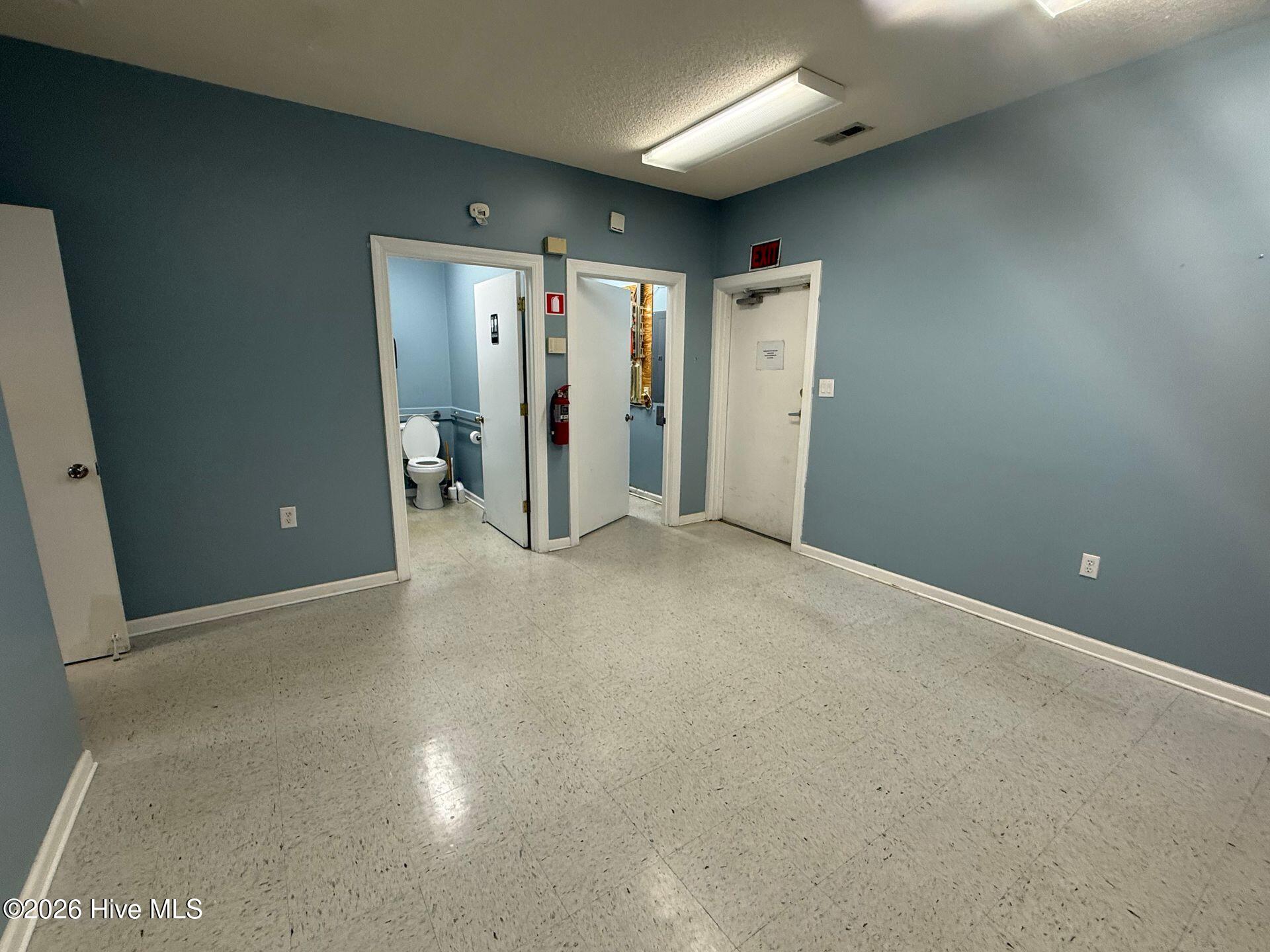 3805 Henderson Drive Property Photo 15
