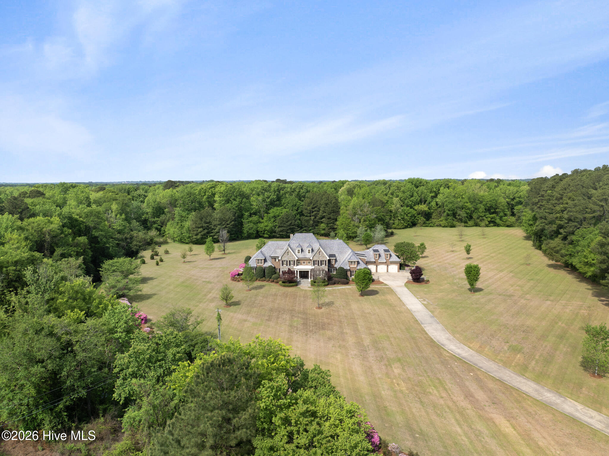 1181 Middle Road Property Photo 6