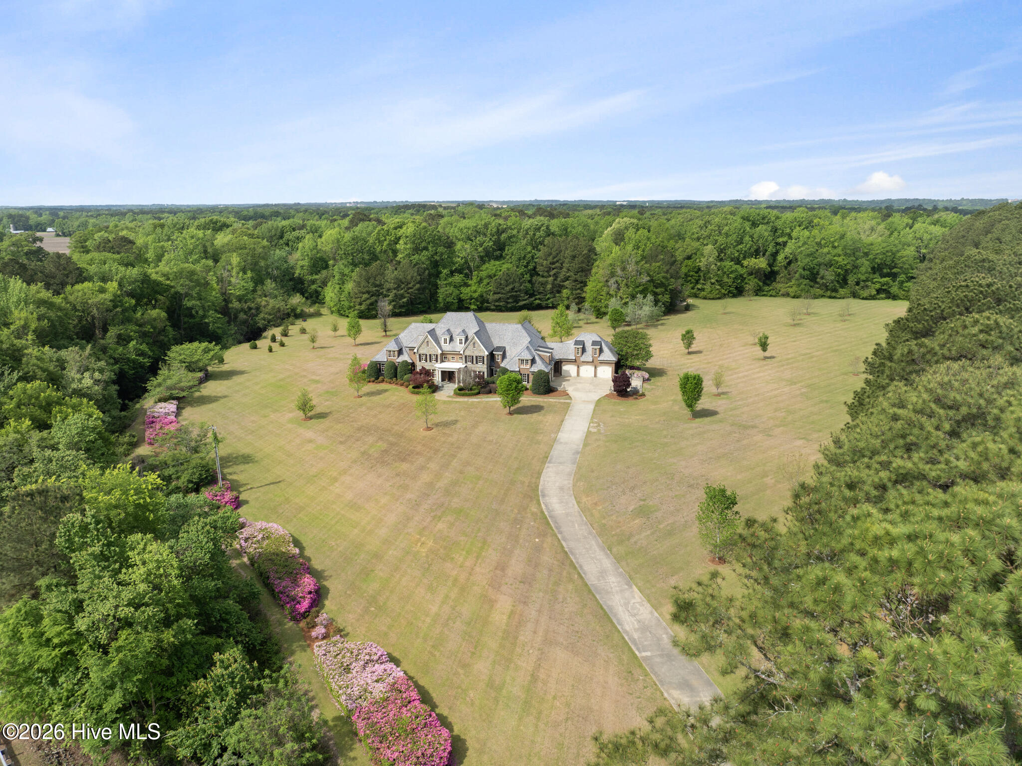 1181 Middle Road Property Photo 7