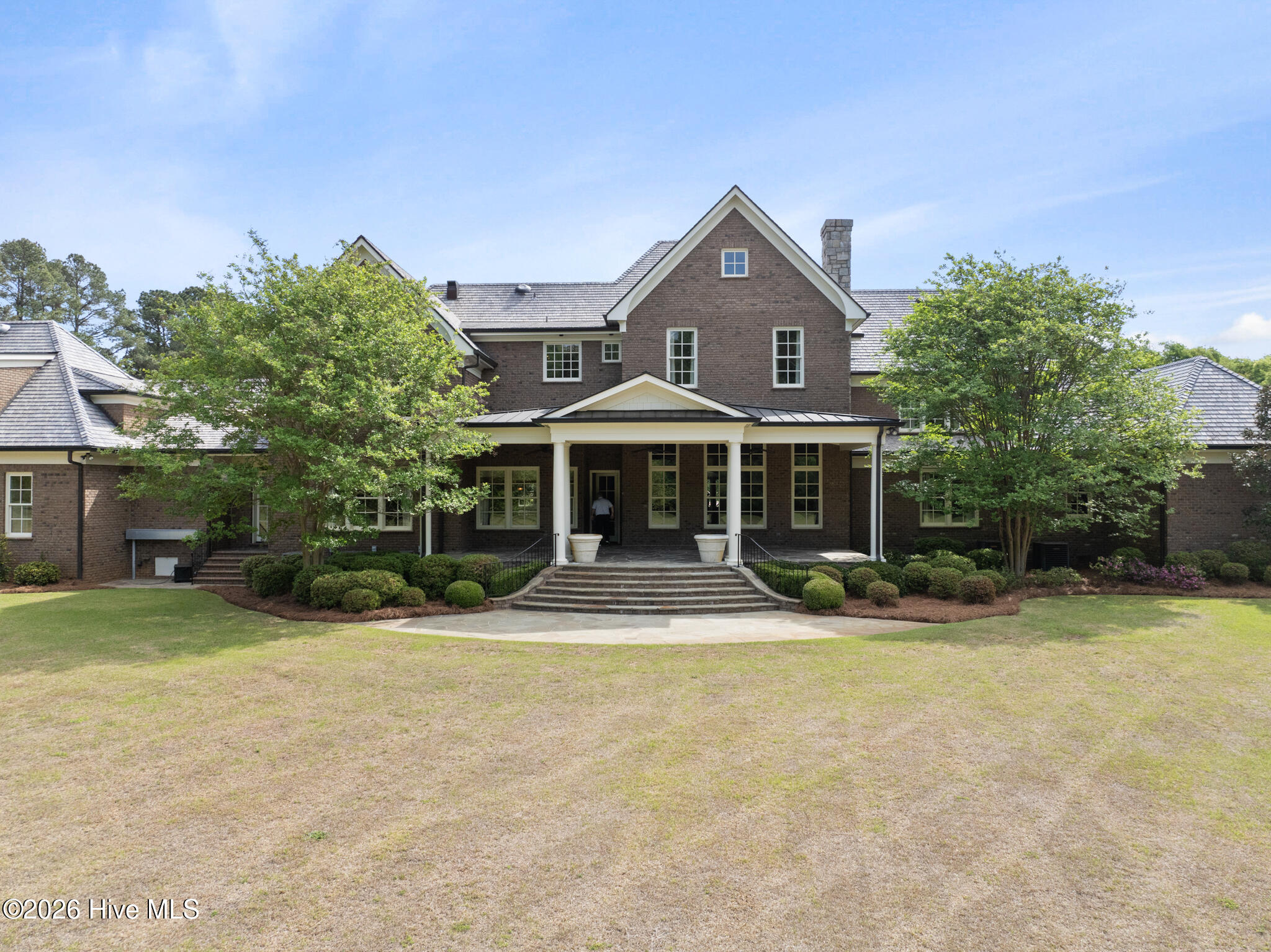1181 Middle Road Property Photo 11