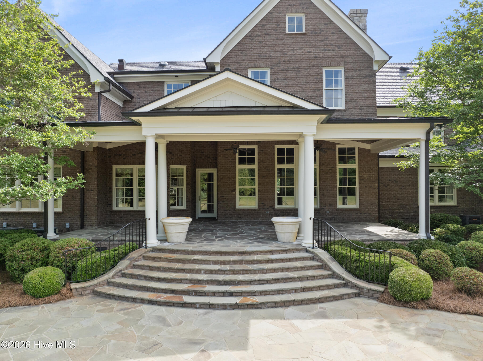1181 Middle Road Property Photo 12