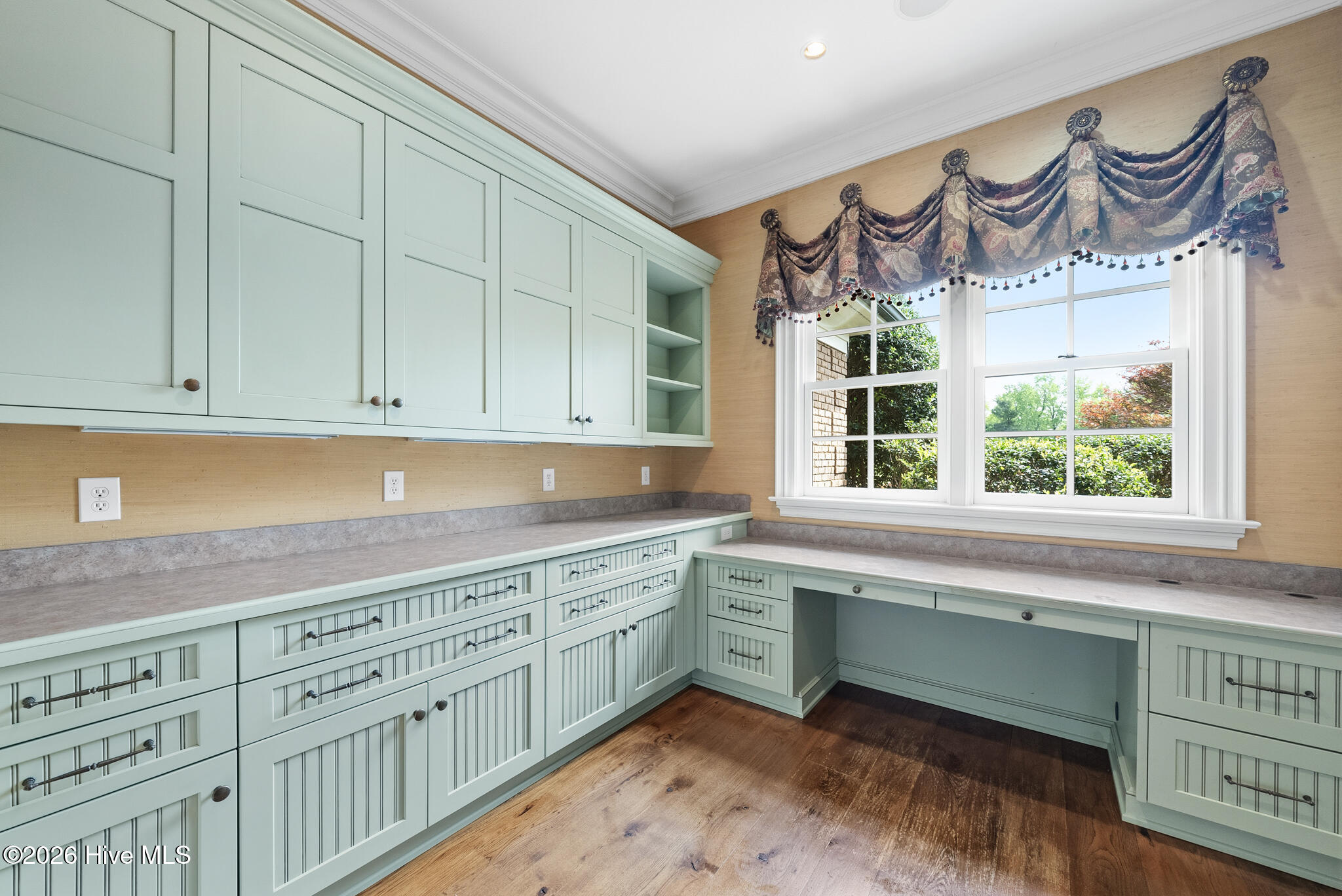 1181 Middle Road Property Photo 43