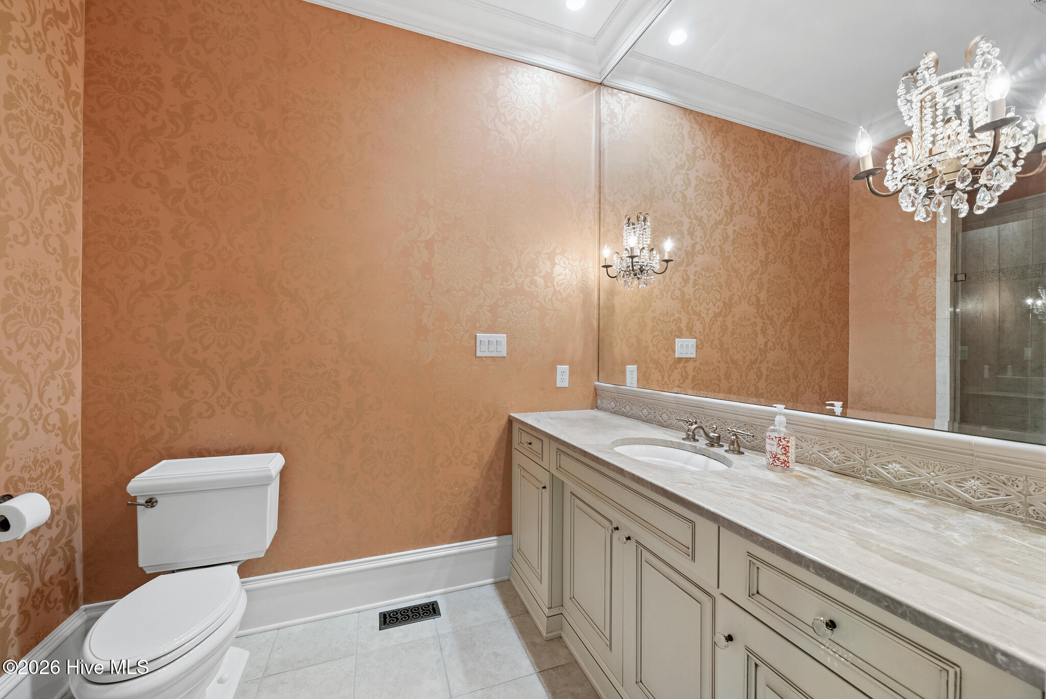 1181 Middle Road Property Photo 54