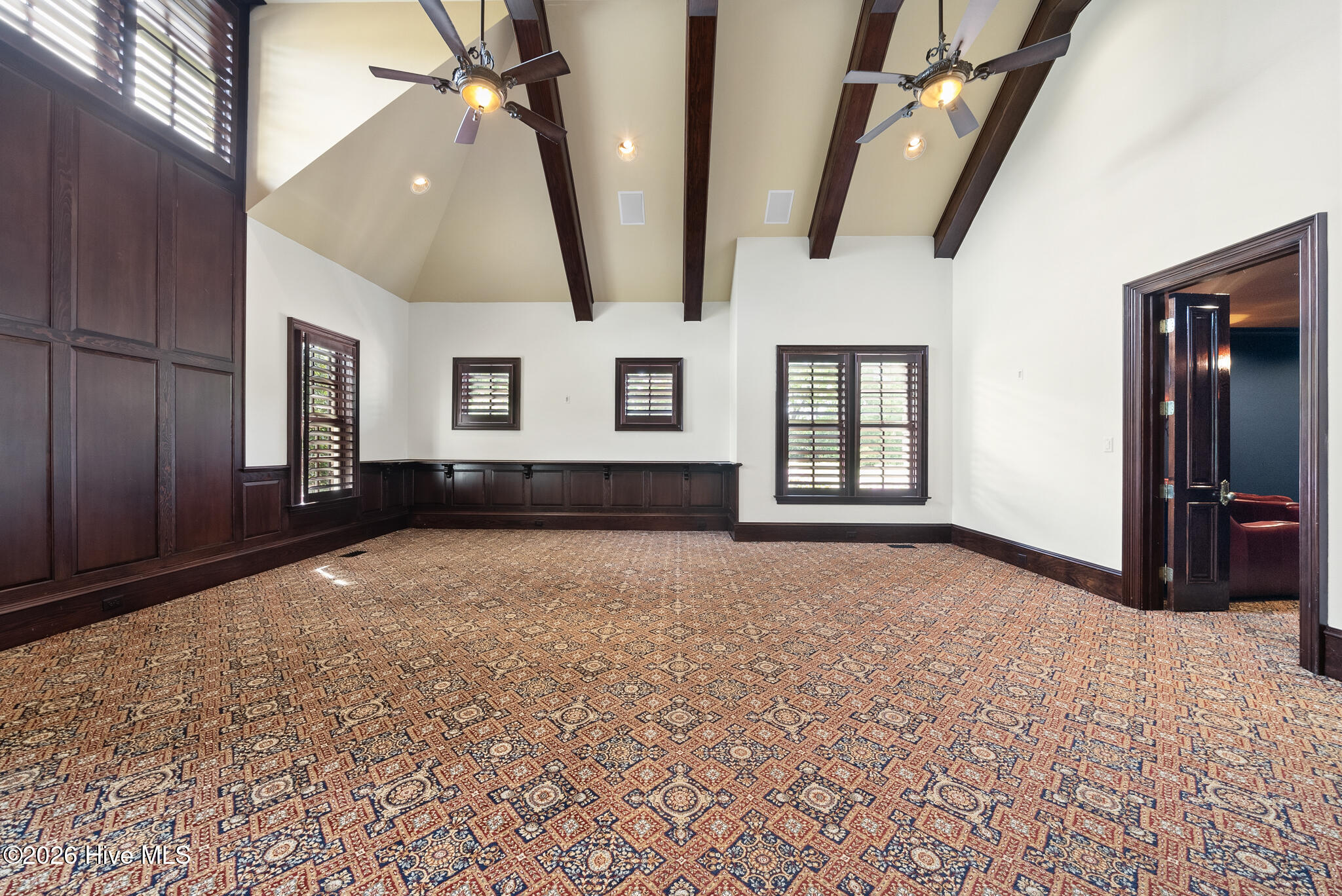 1181 Middle Road Property Photo 57