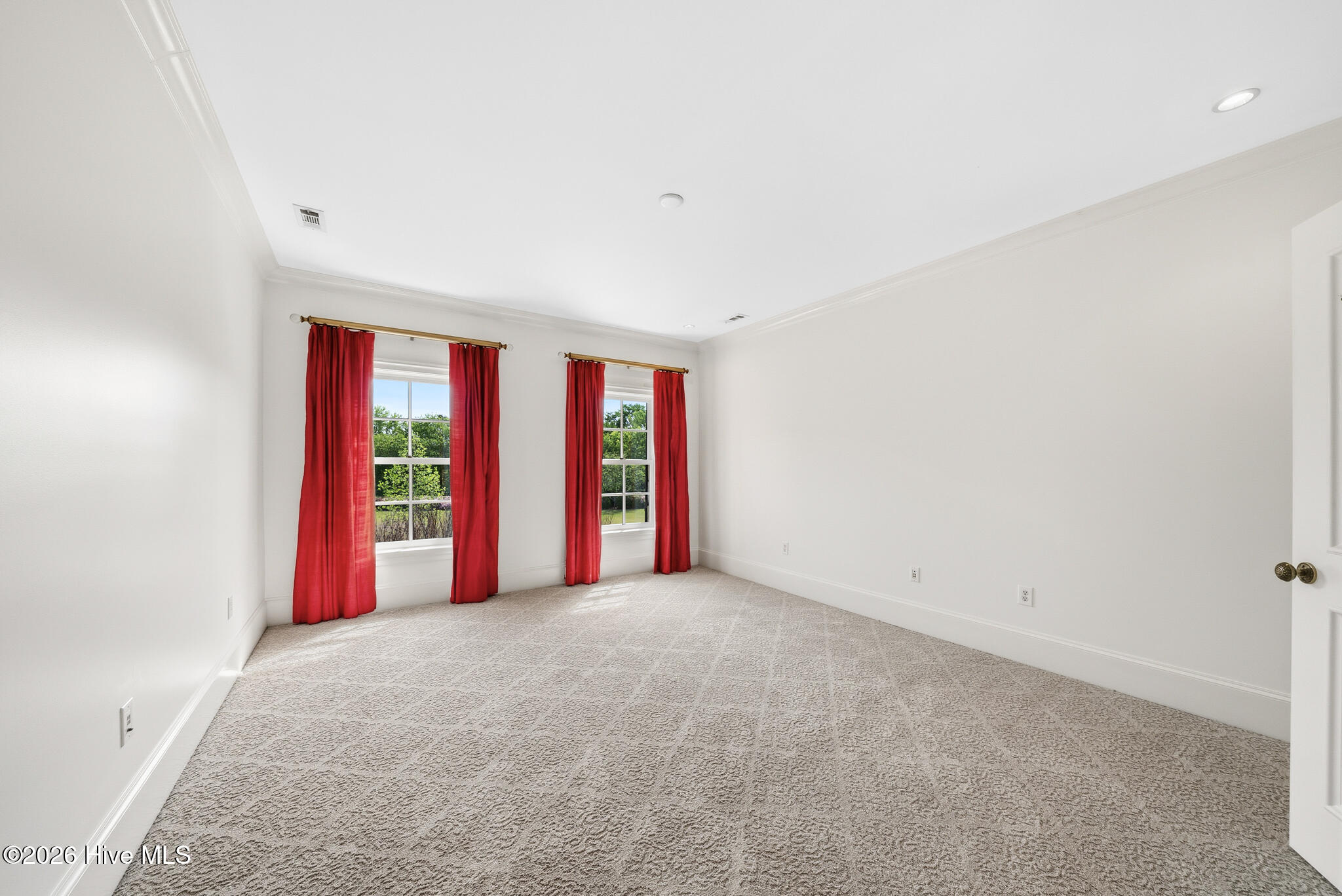 1181 Middle Road Property Photo 68