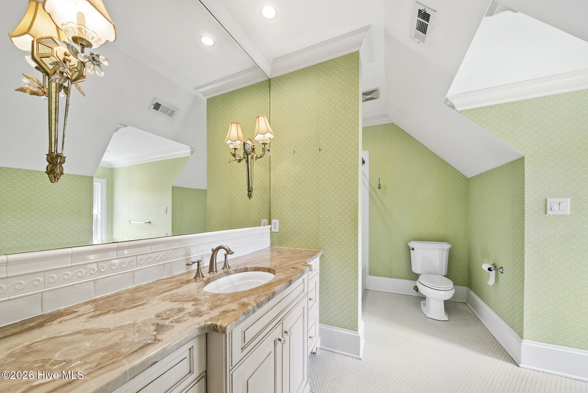 1181 Middle Road Property Photo 70
