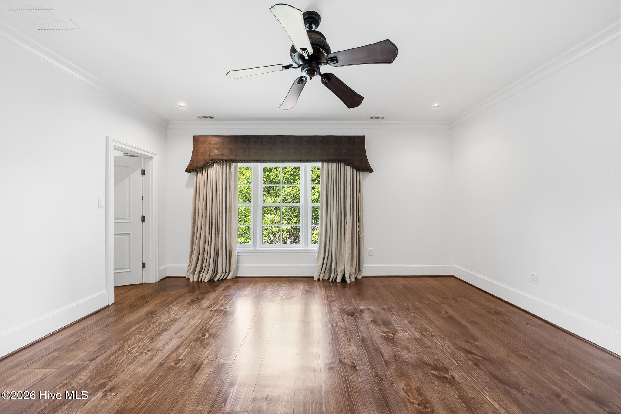 1181 Middle Road Property Photo 86