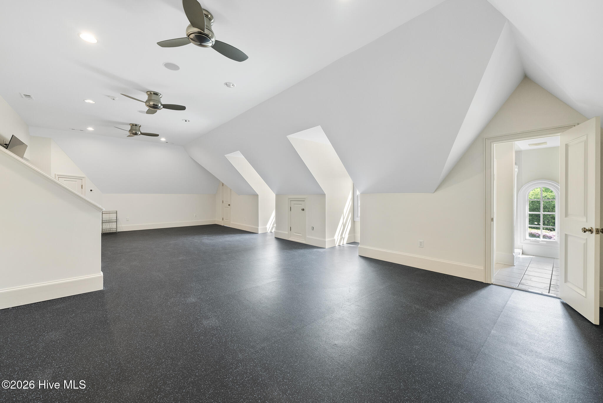 1181 Middle Road Property Photo 101