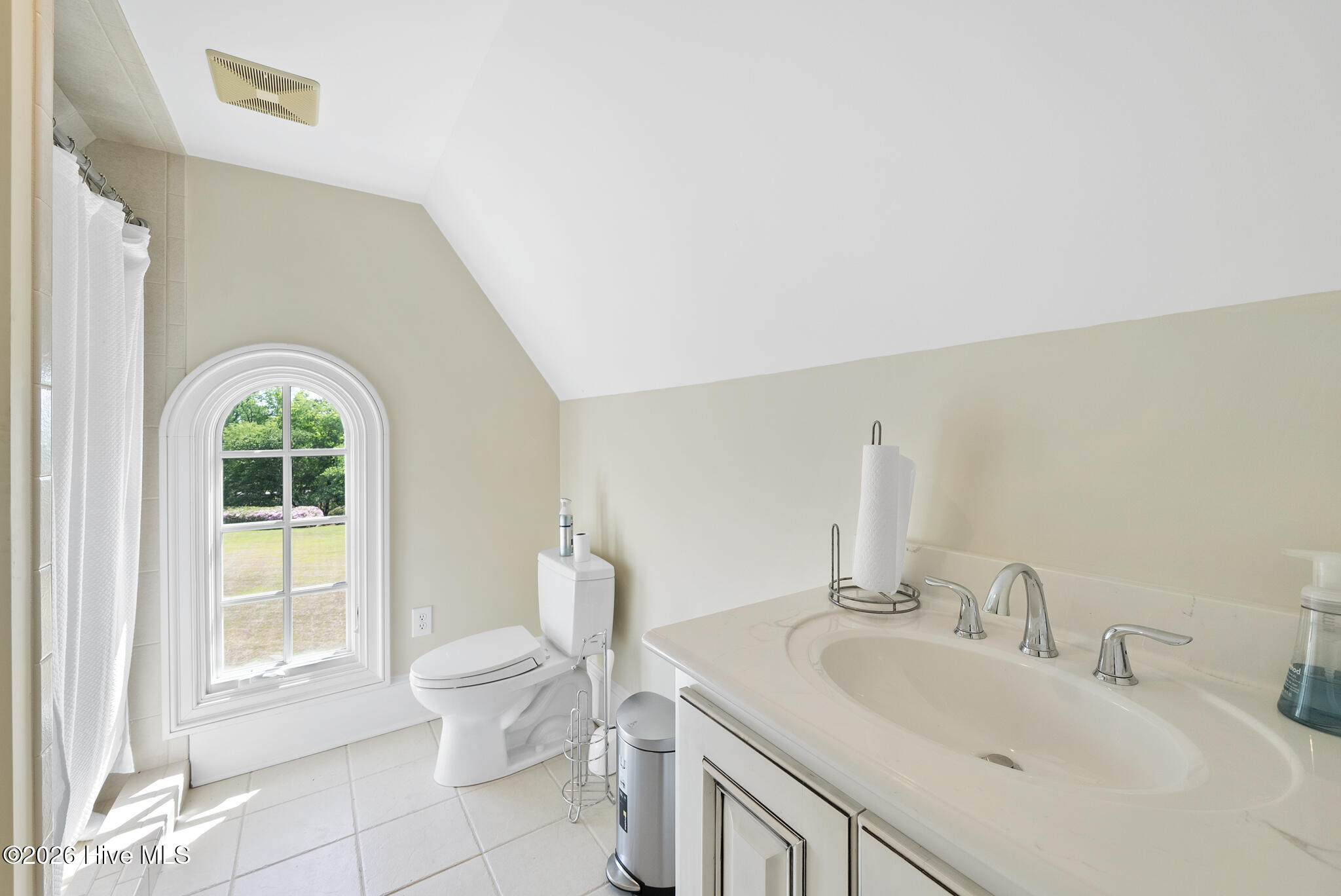 1181 Middle Road Property Photo 102