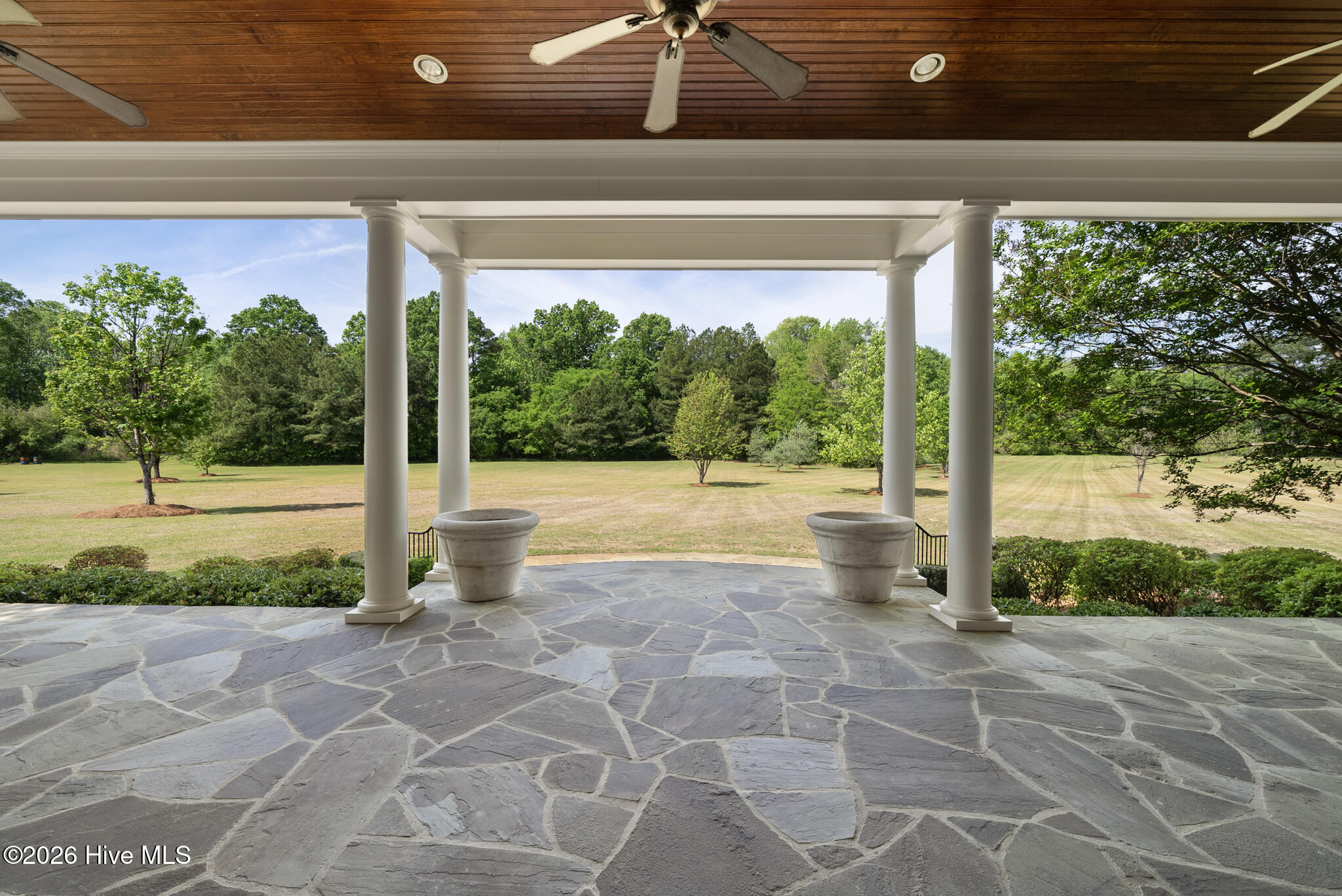 1181 Middle Road Property Photo 104