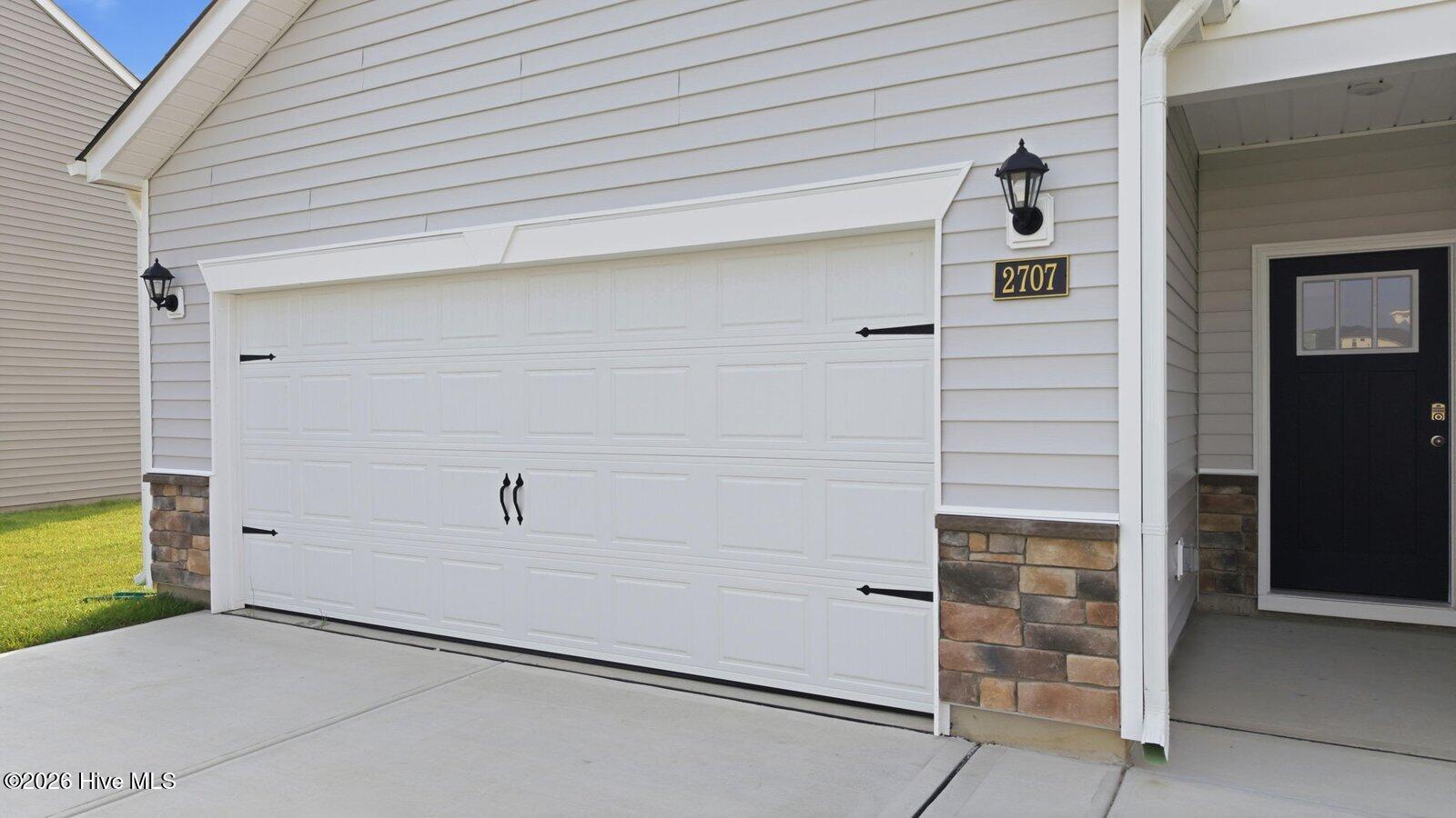 2707 Mindy Way Property Photo 5