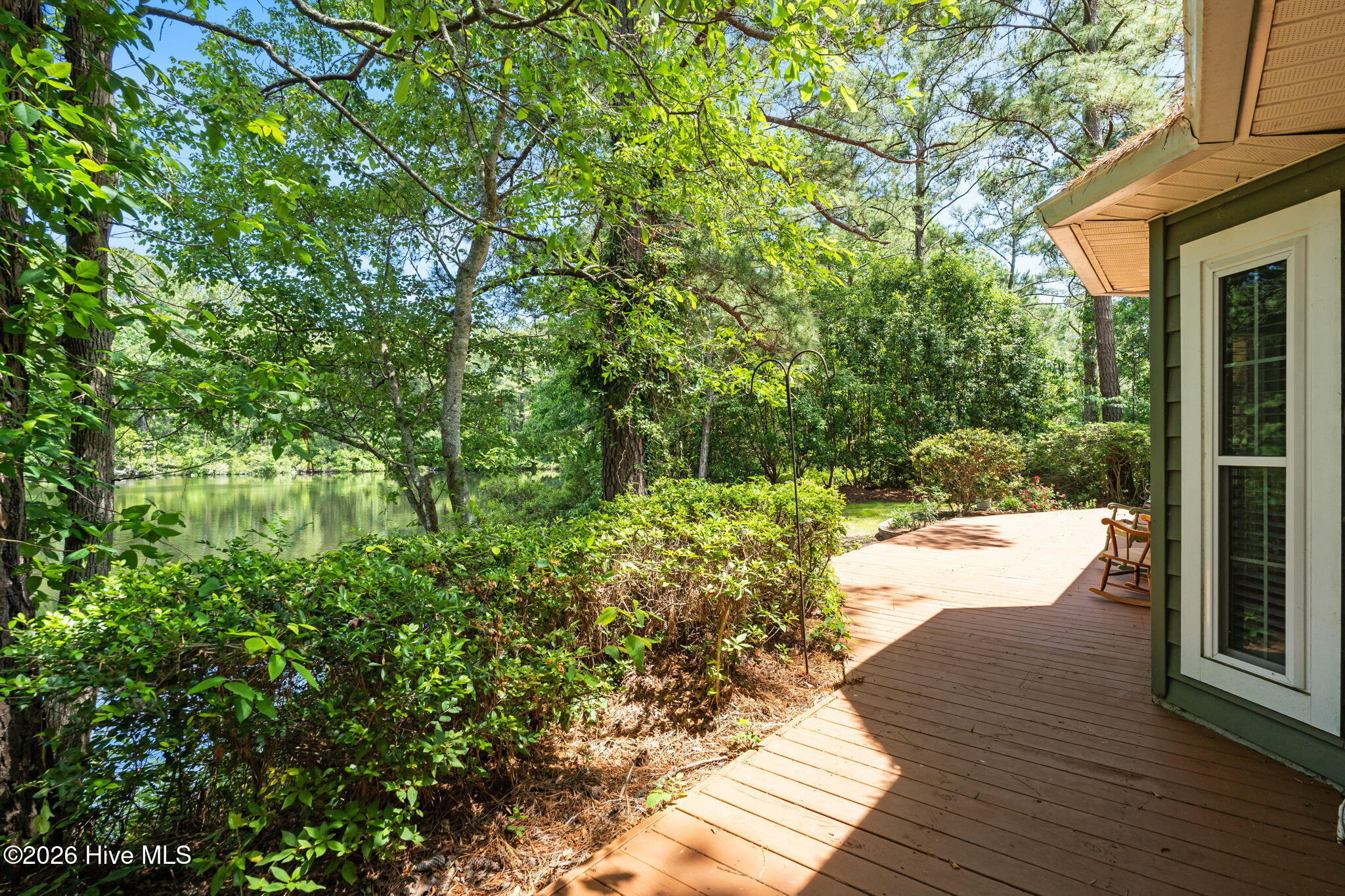 2490 Glen Drive Property Photo 12