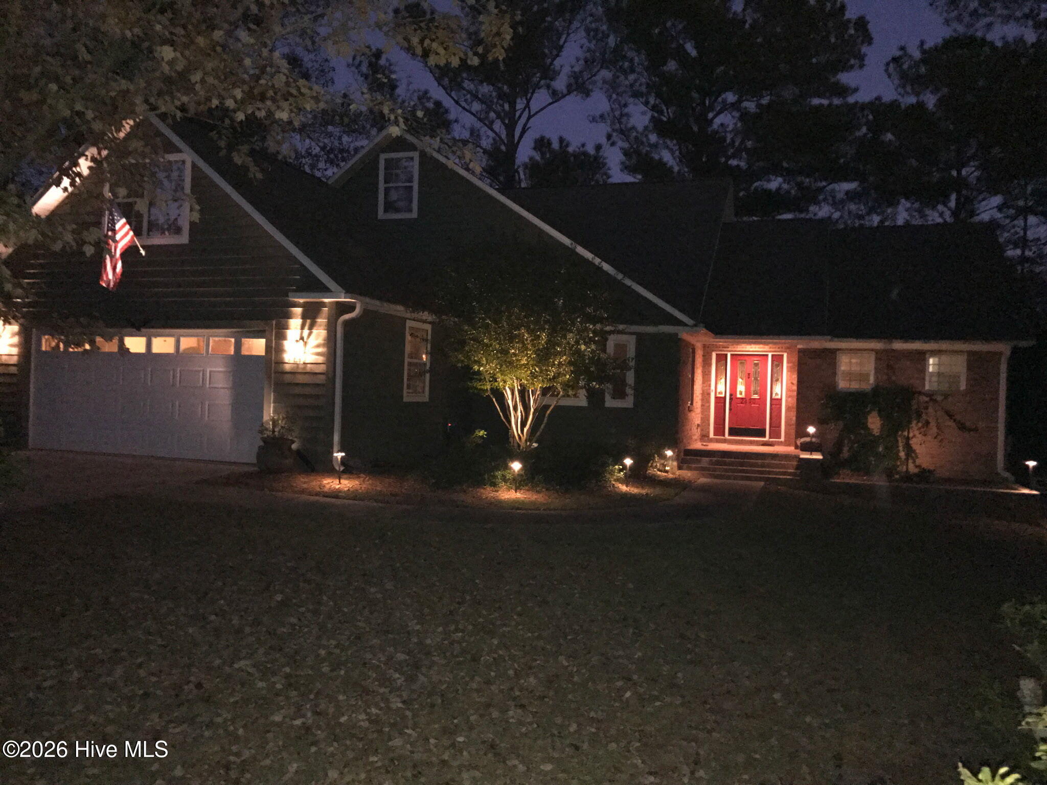 2490 Glen Drive Property Photo 14