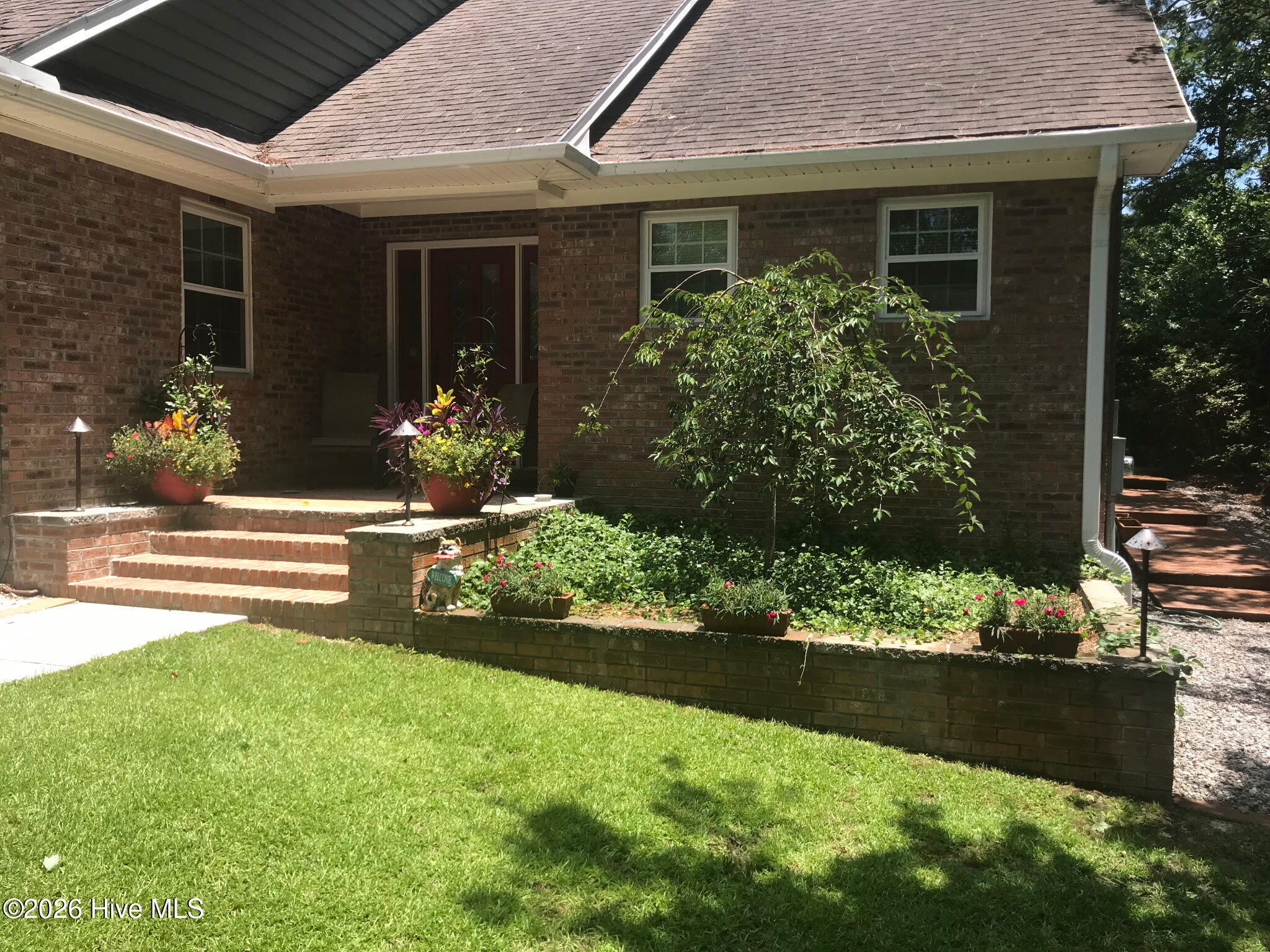 2490 Glen Drive Property Photo 15