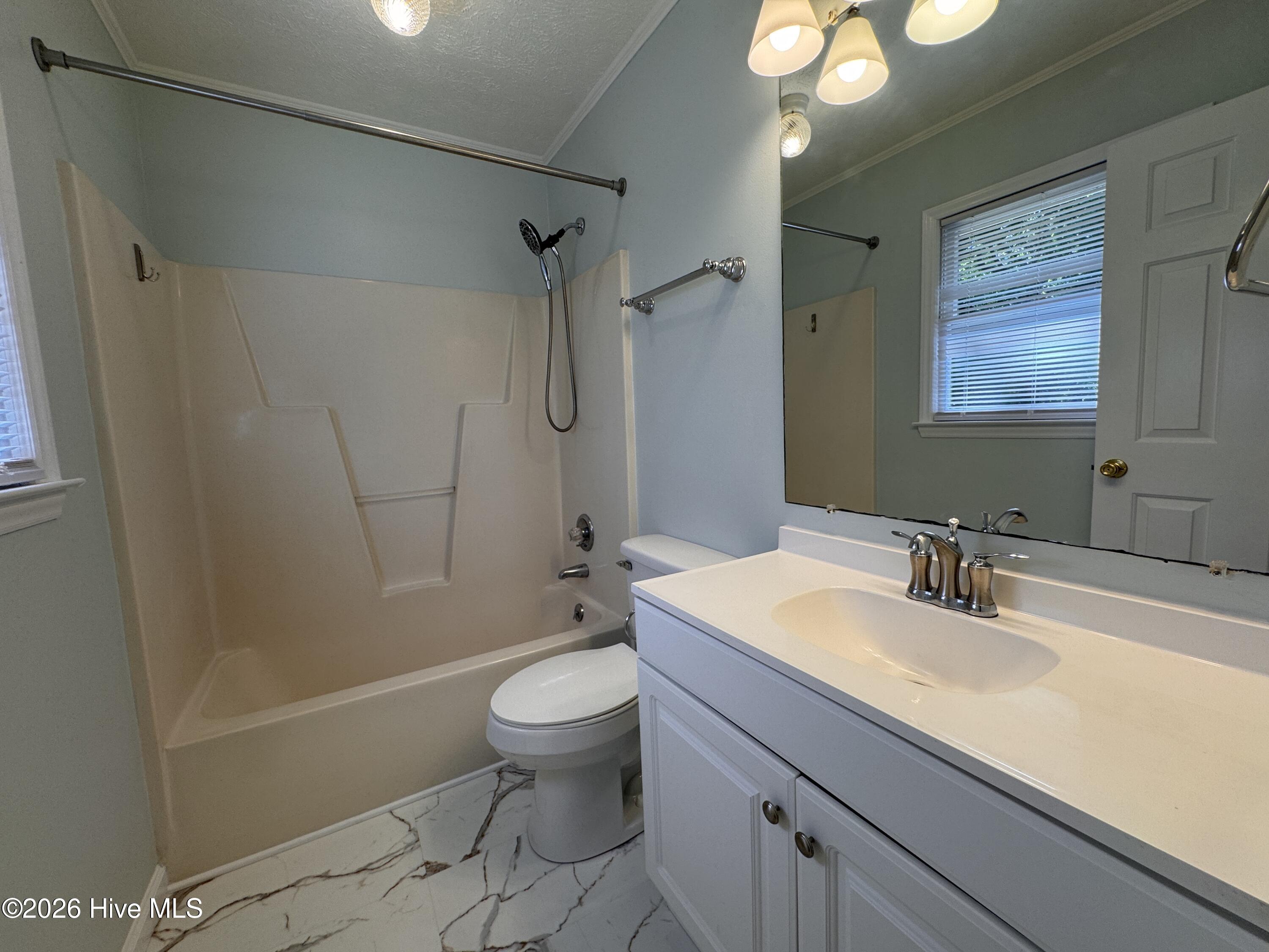 407 Hickory Street Up Property Photo 6