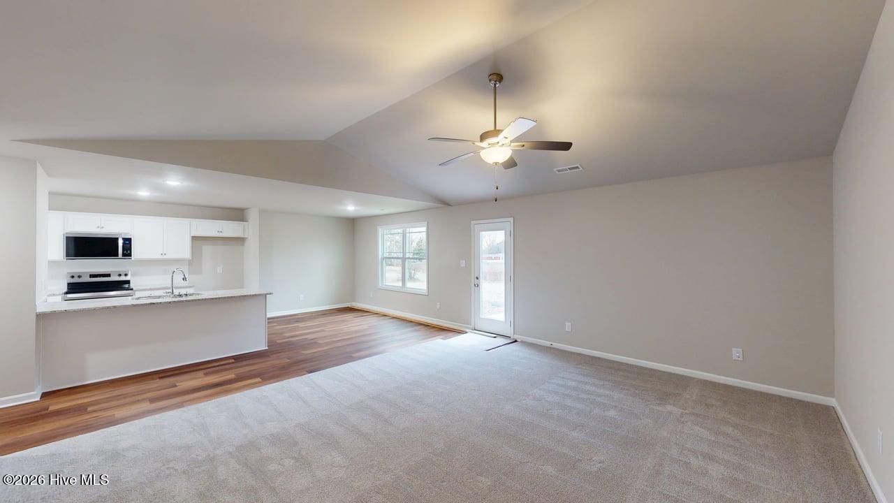 103 Sandy Spring Drive Property Photo 8