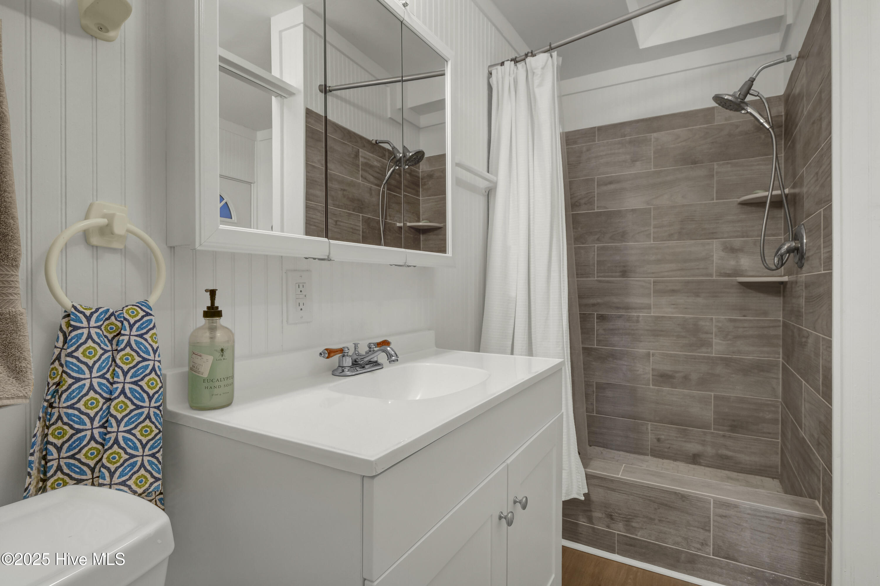 111 Cutlass Drive Property Photo 17