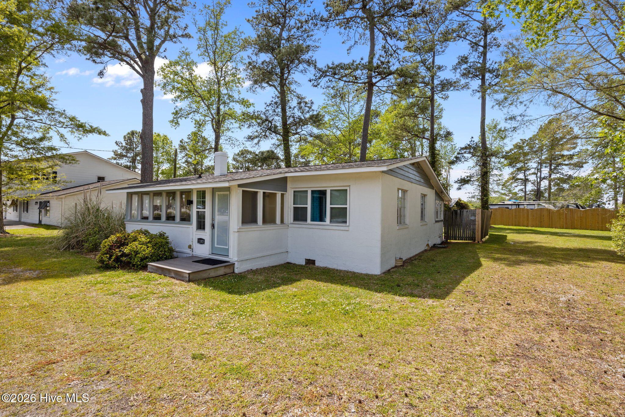 1103 Broad Street Ext Property Photo 1