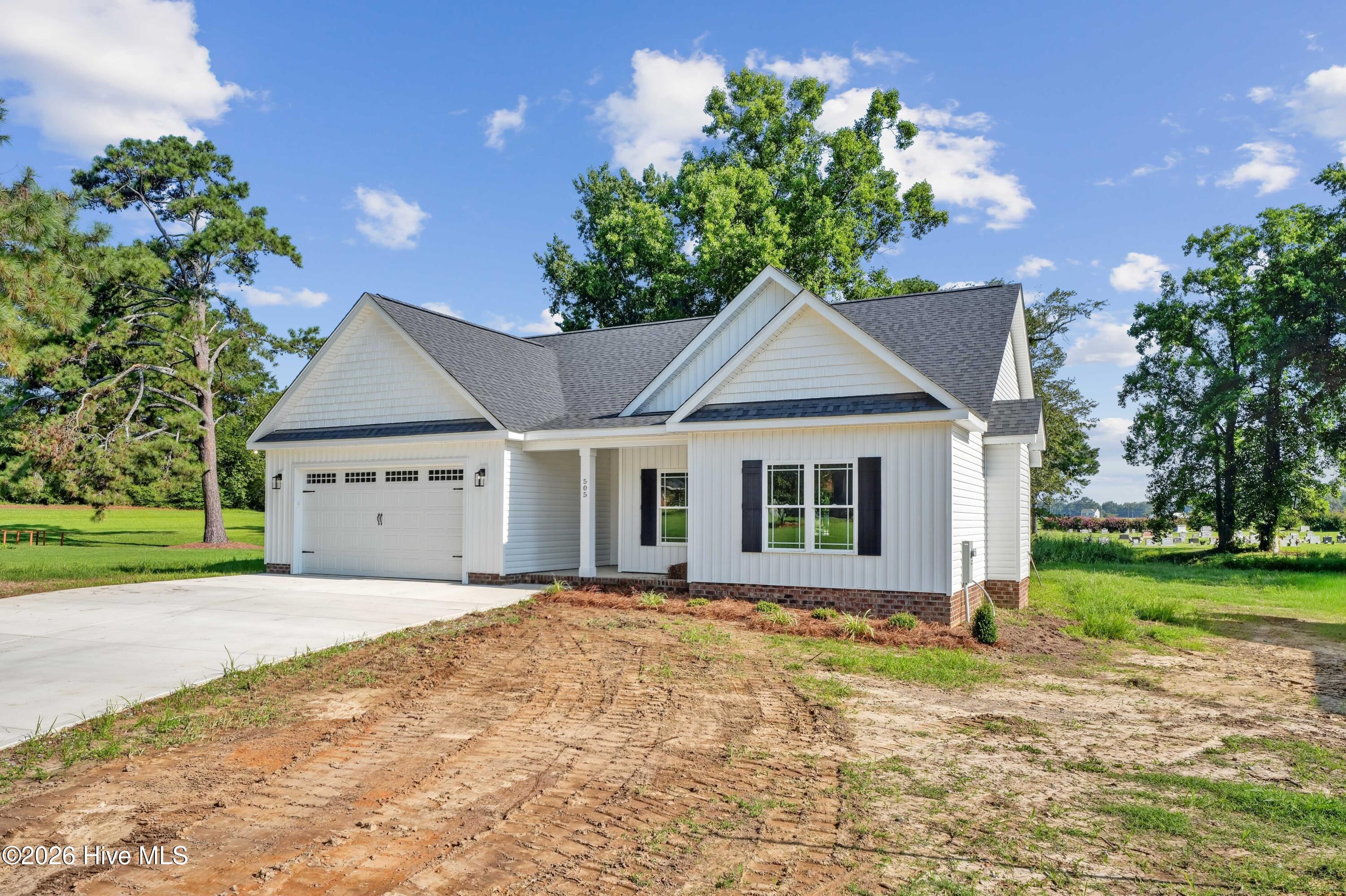 505 N Hillandale Drive Property Photo 4