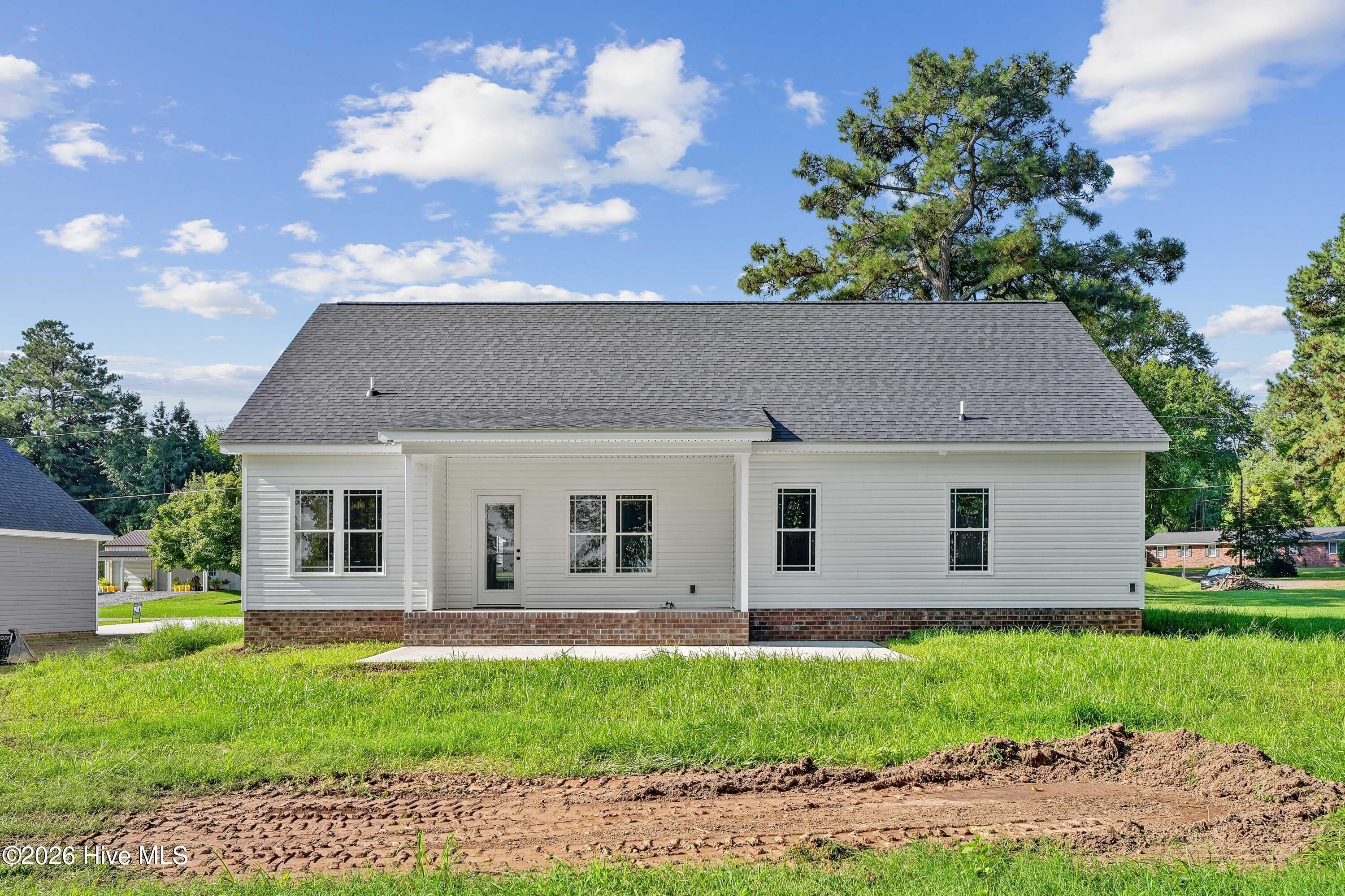 505 N Hillandale Drive Property Photo 8