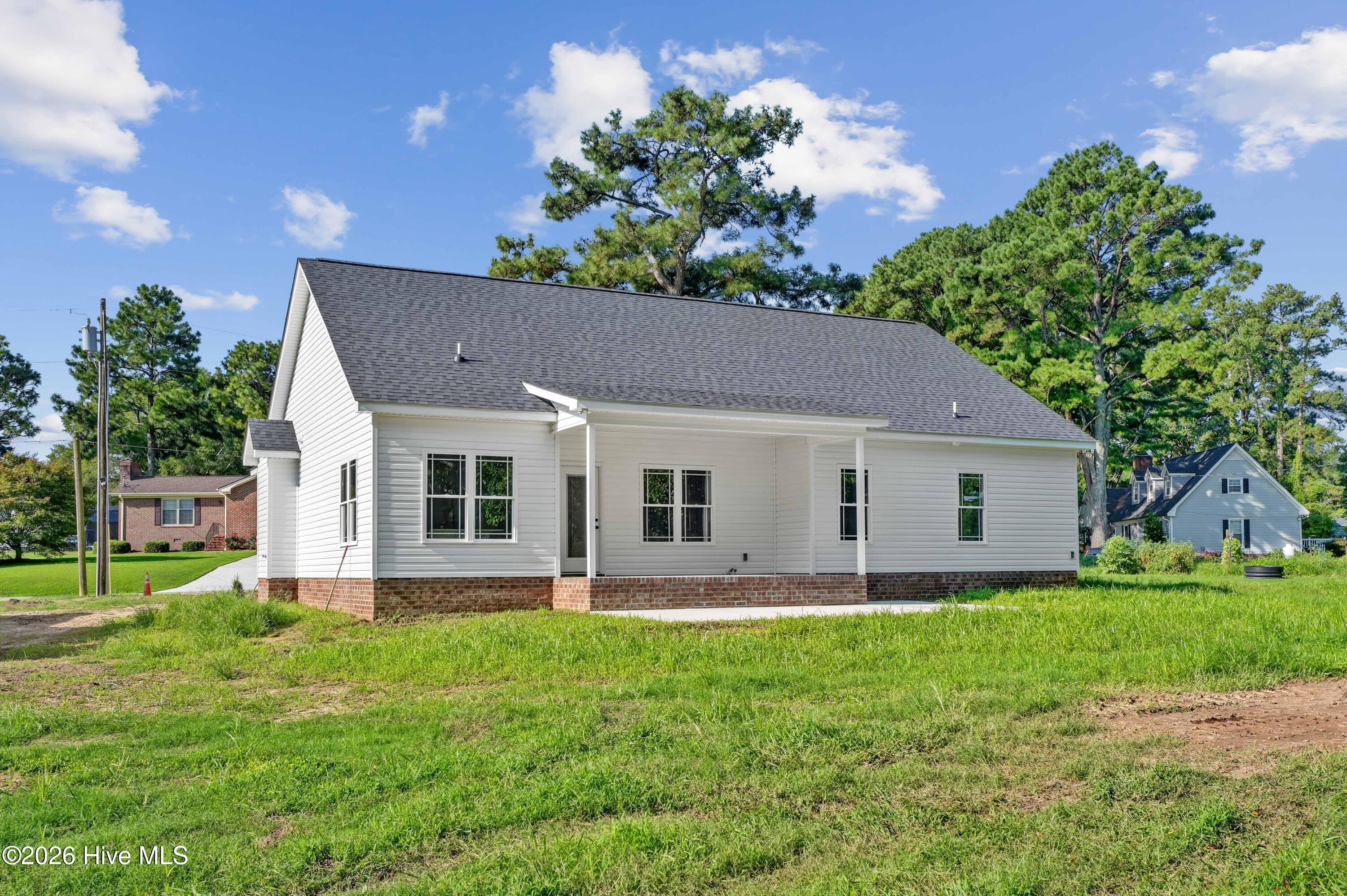 505 N Hillandale Drive Property Photo 9