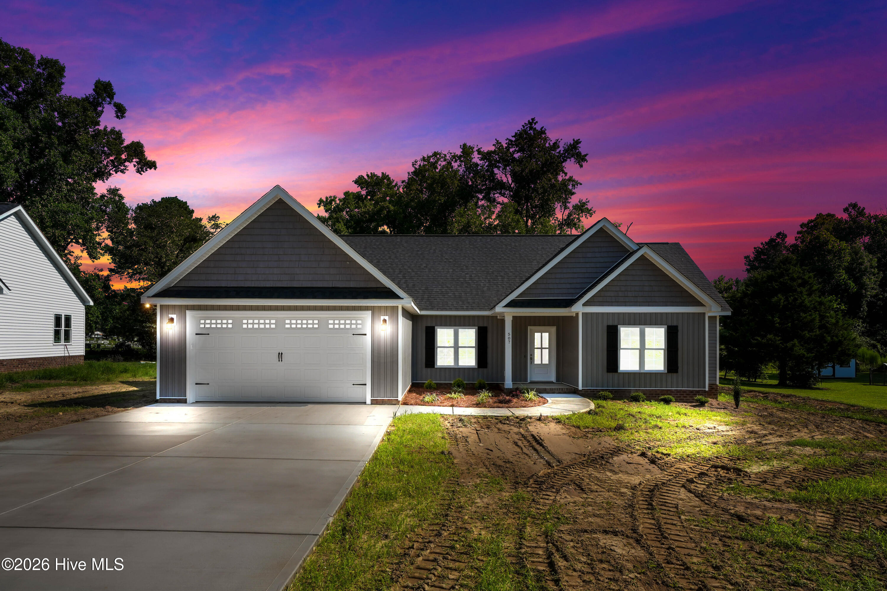 507 N Hillandale Drive Property Photo 1