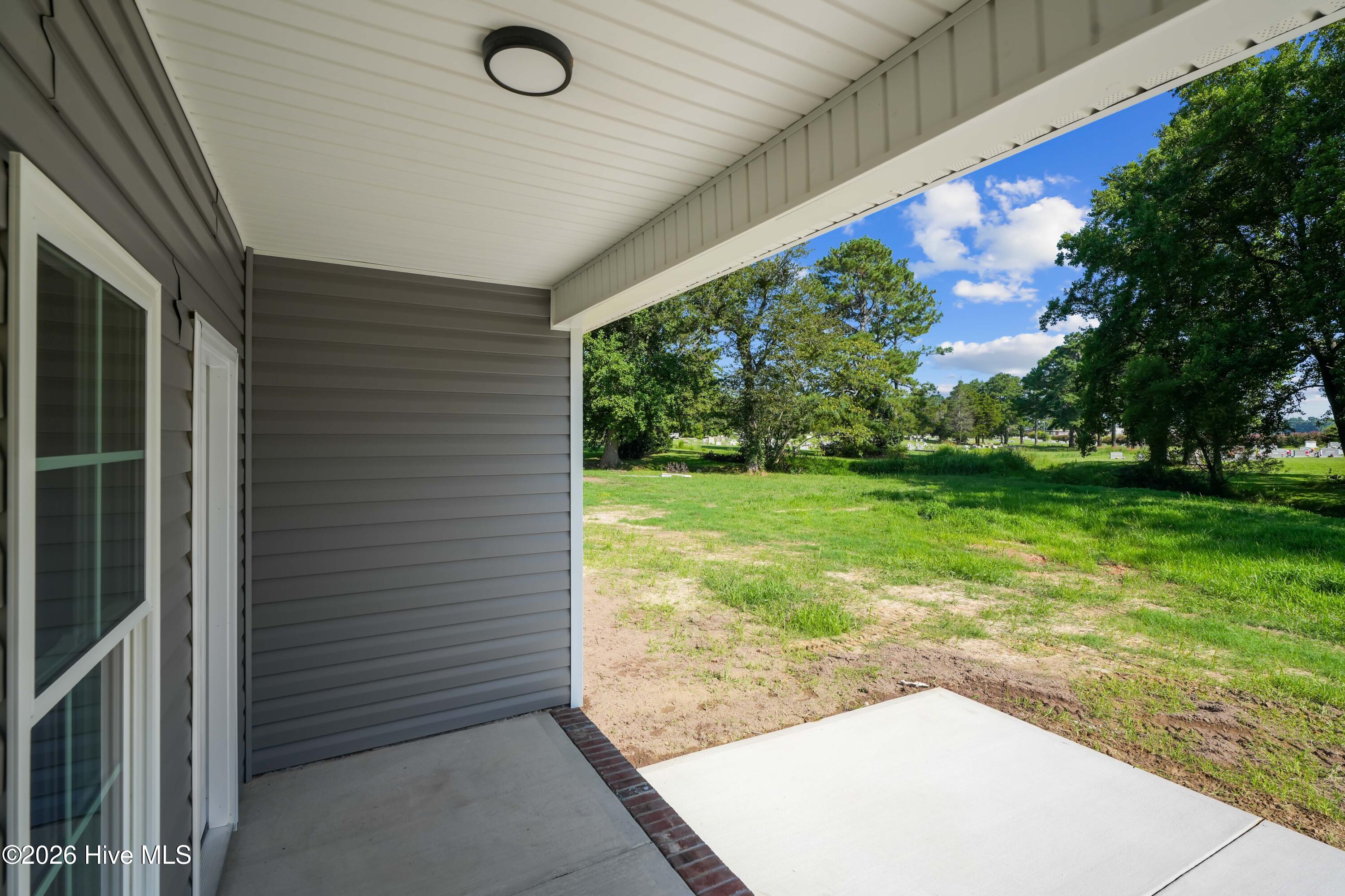 507 N Hillandale Drive Property Photo 7