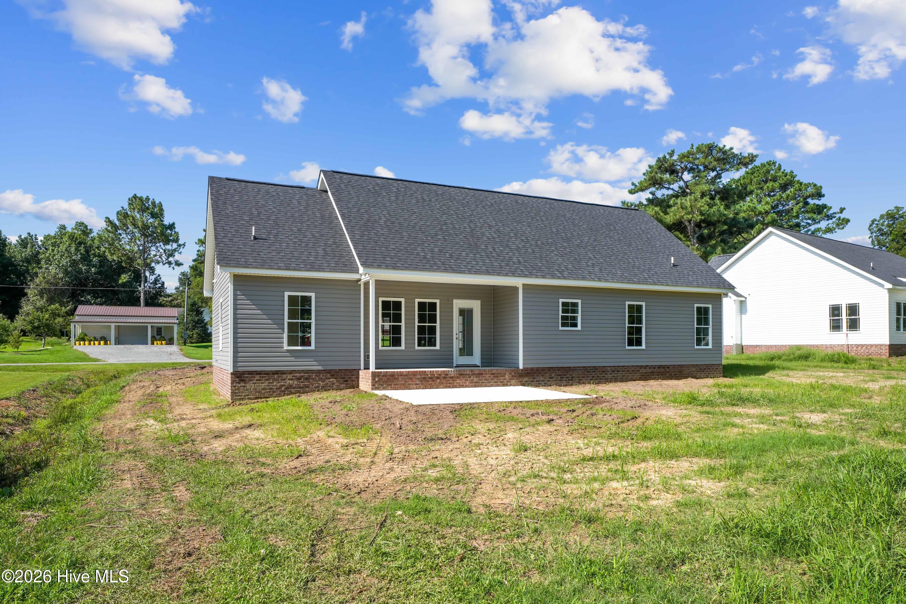 507 N Hillandale Drive Property Photo 8