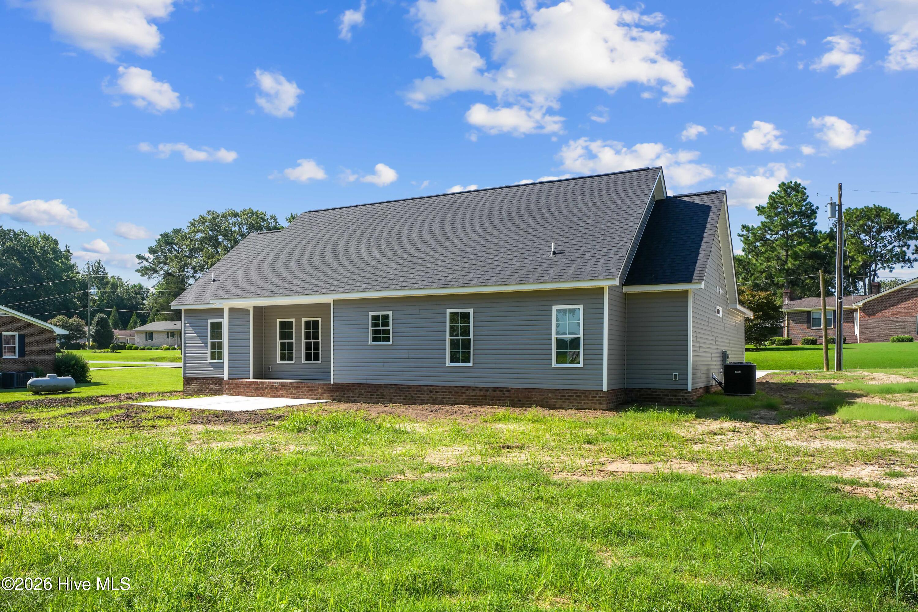 507 N Hillandale Drive Property Photo 10