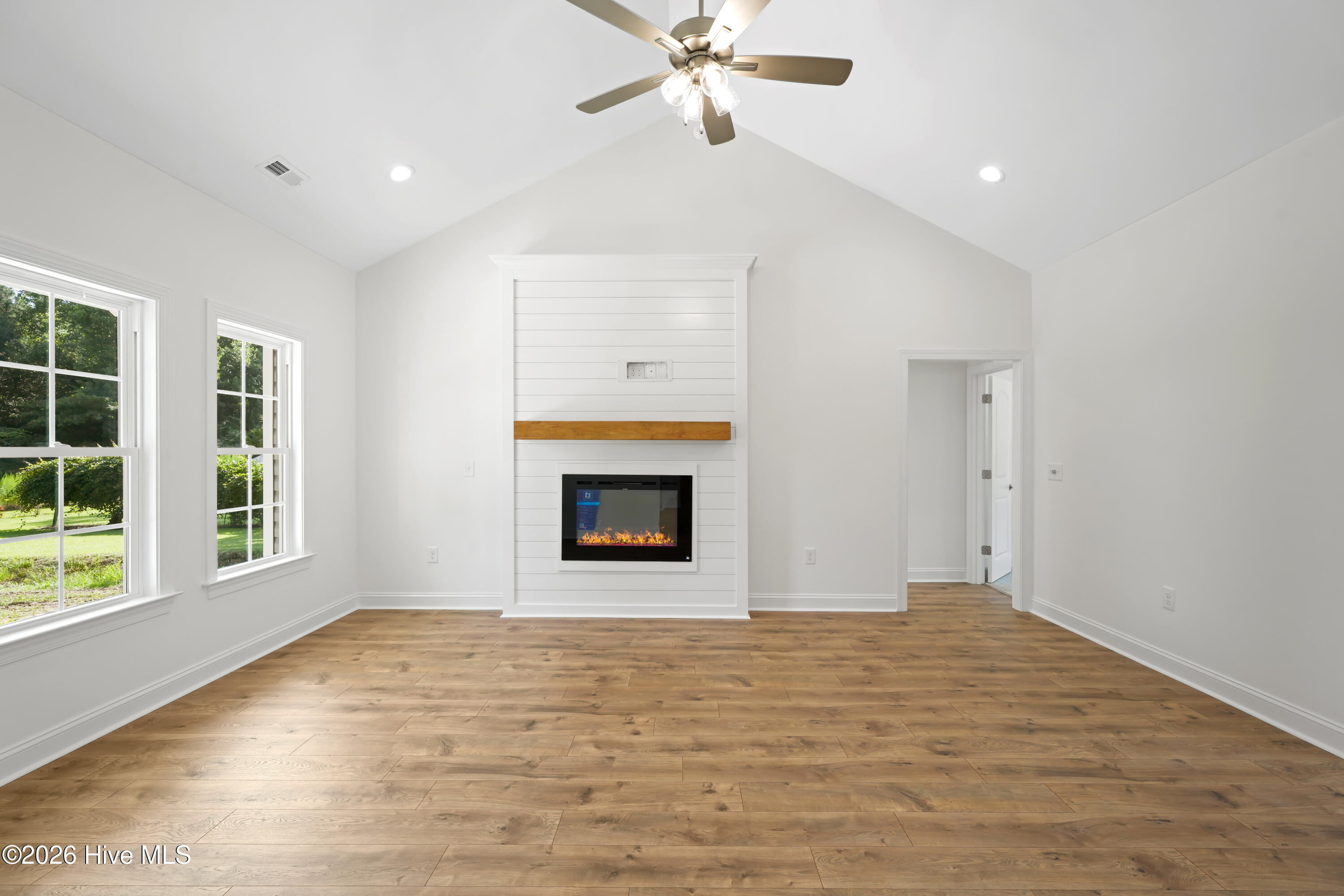 507 N Hillandale Drive Property Photo 14
