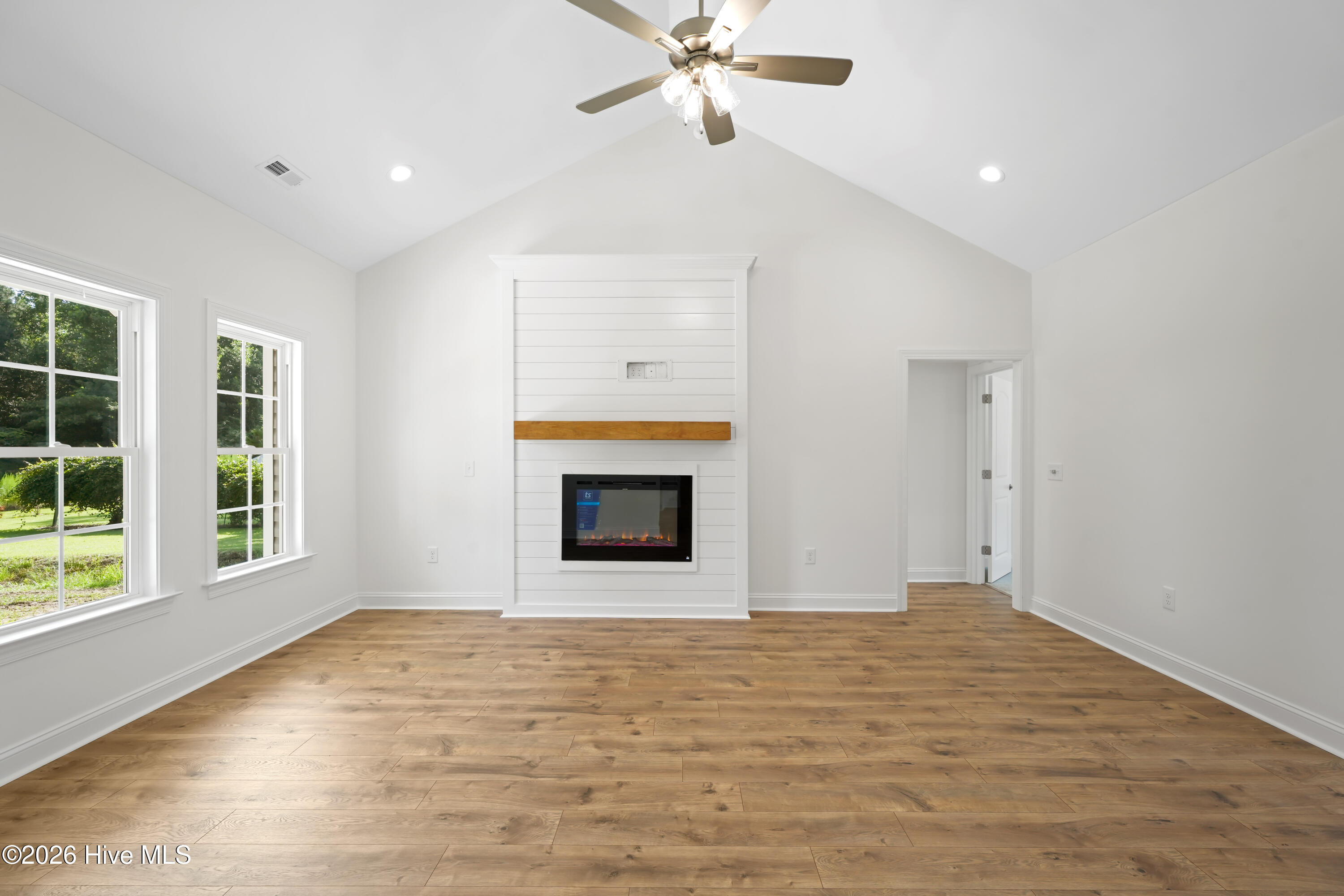 507 N Hillandale Drive Property Photo 15