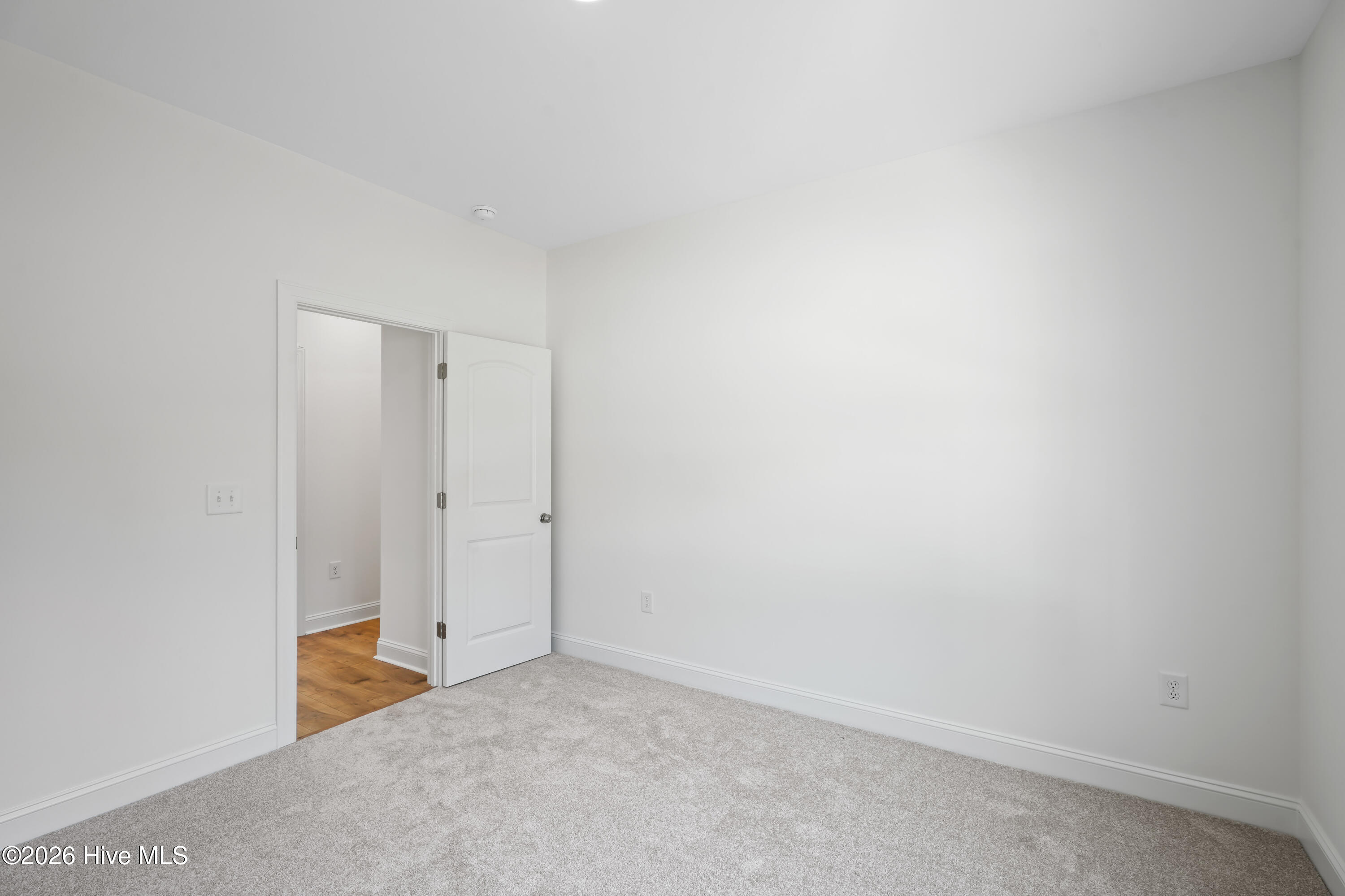 507 N Hillandale Drive Property Photo 21