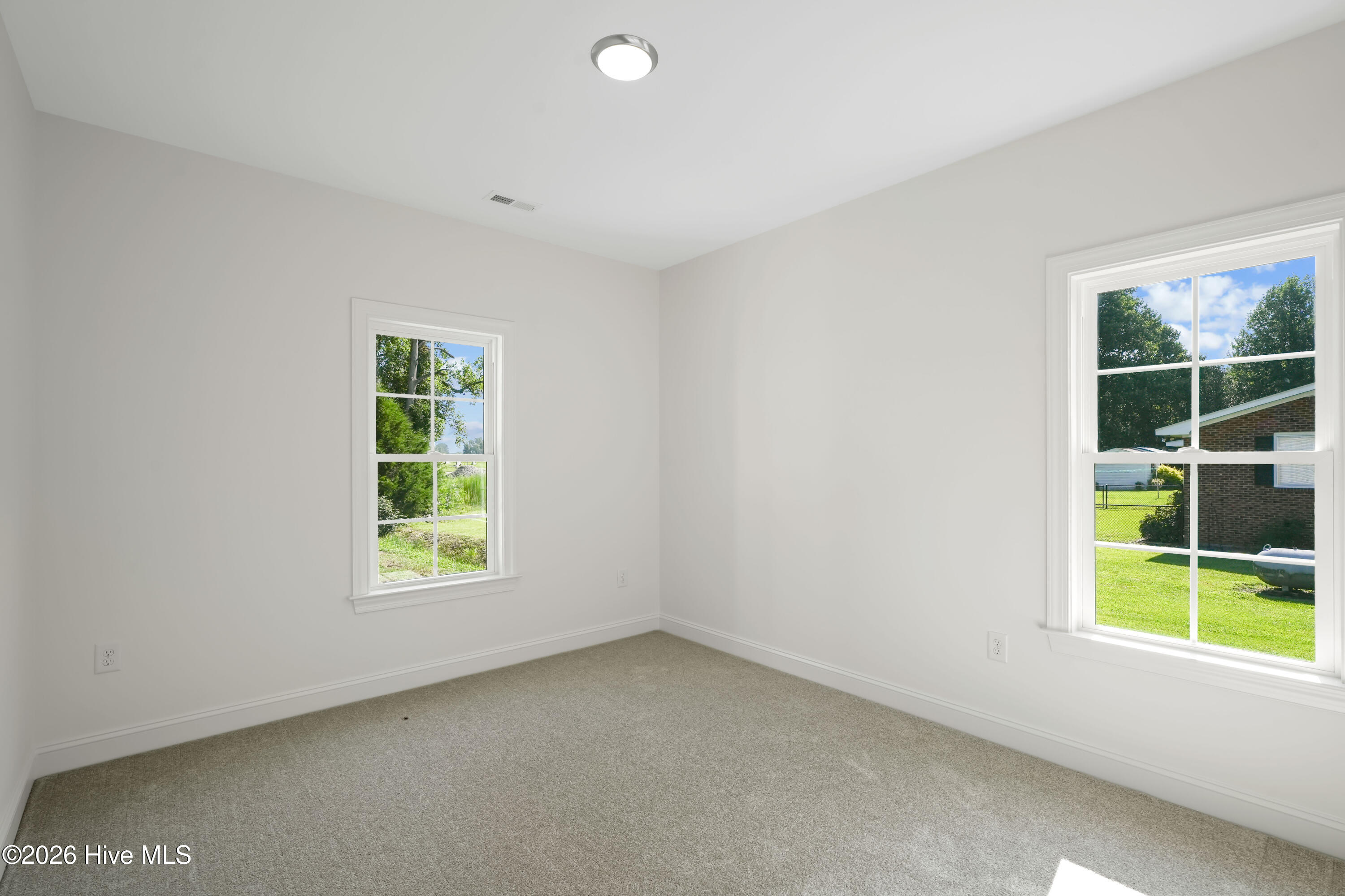 507 N Hillandale Drive Property Photo 23