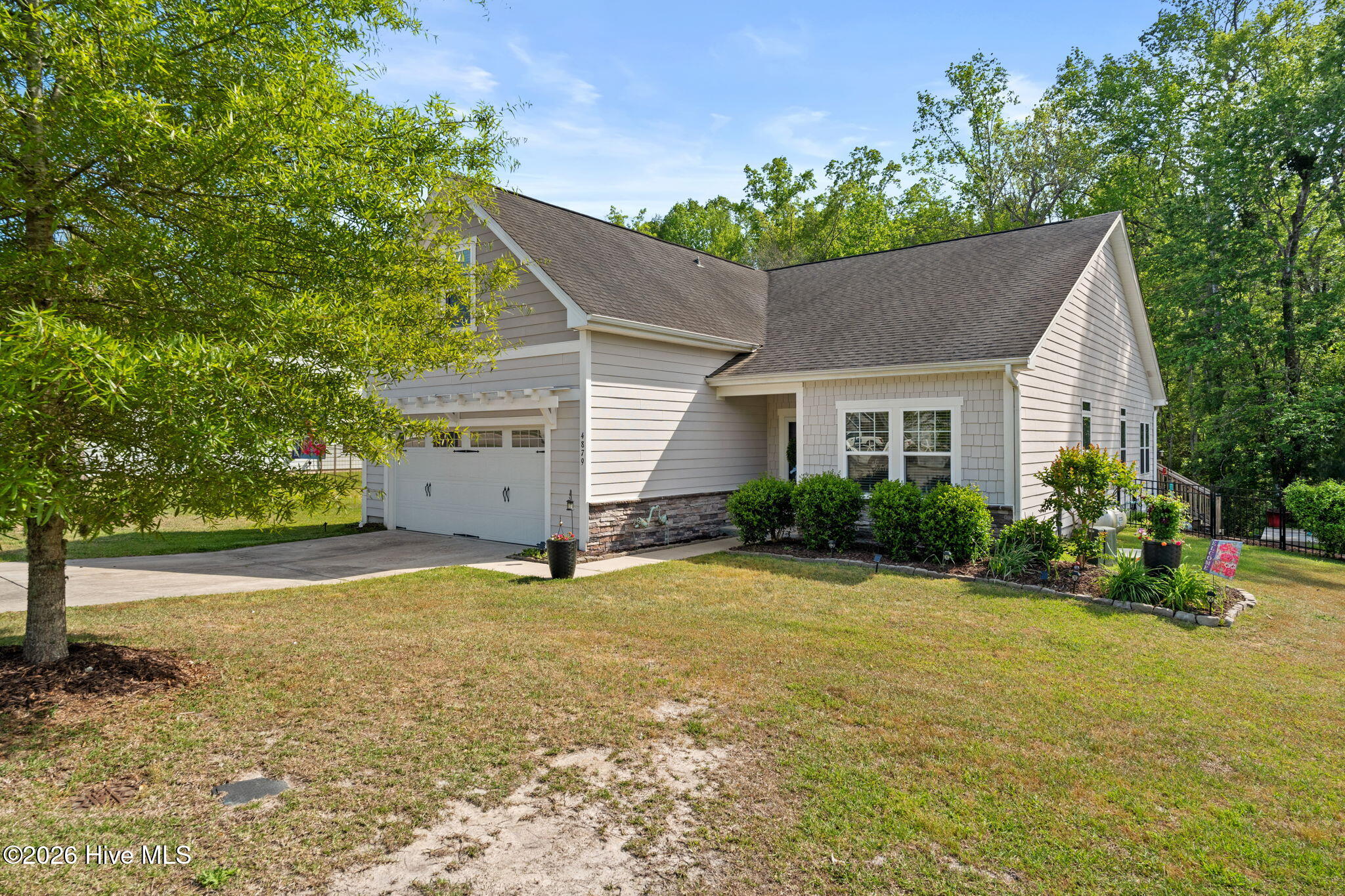 4879 Sugarberry Drive Property Photo 3