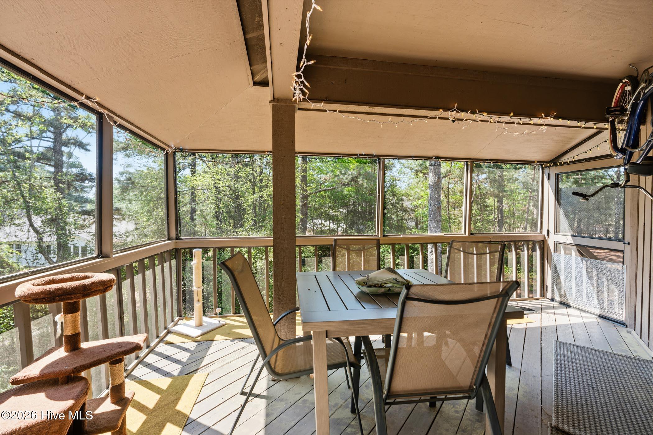 424 Foxcroft Circle Property Photo 22