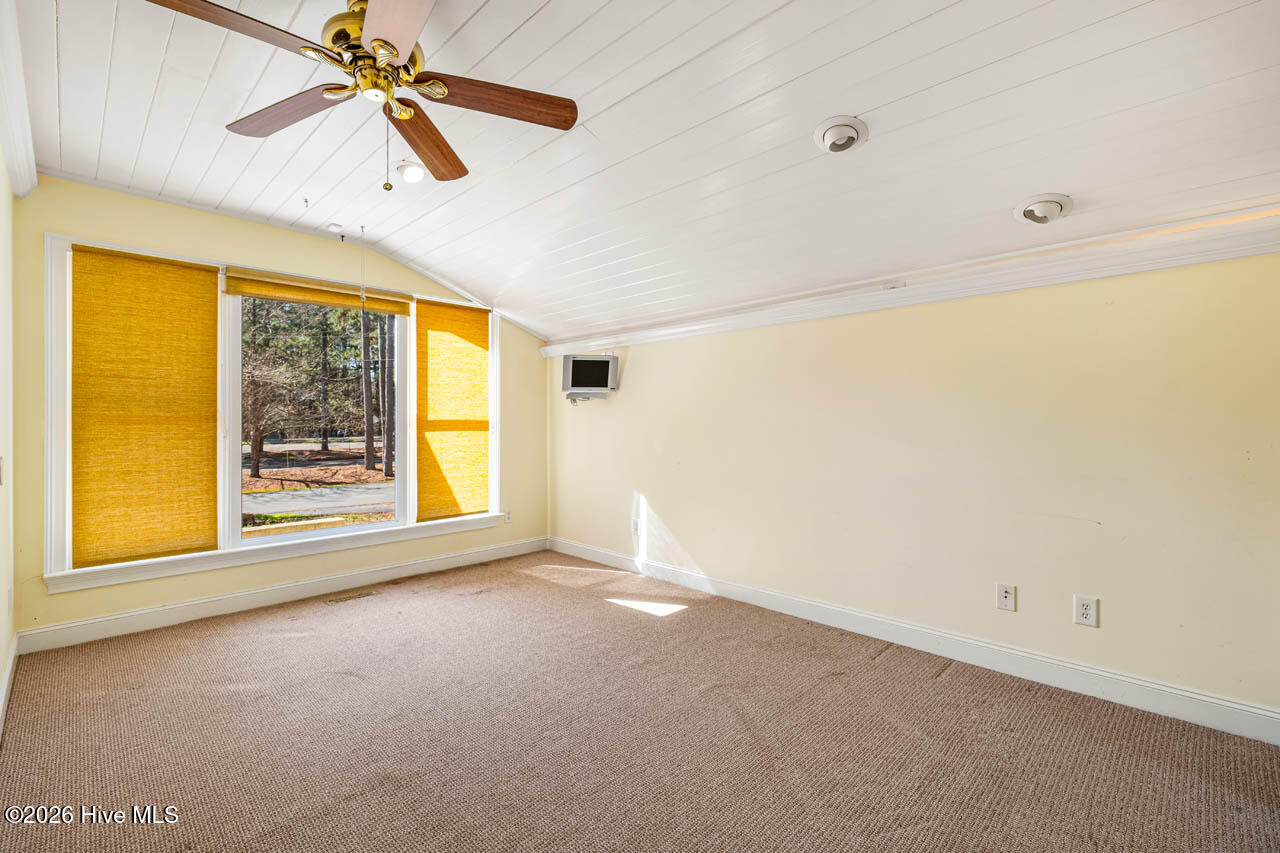 73 Kimberly Drive Property Photo 43