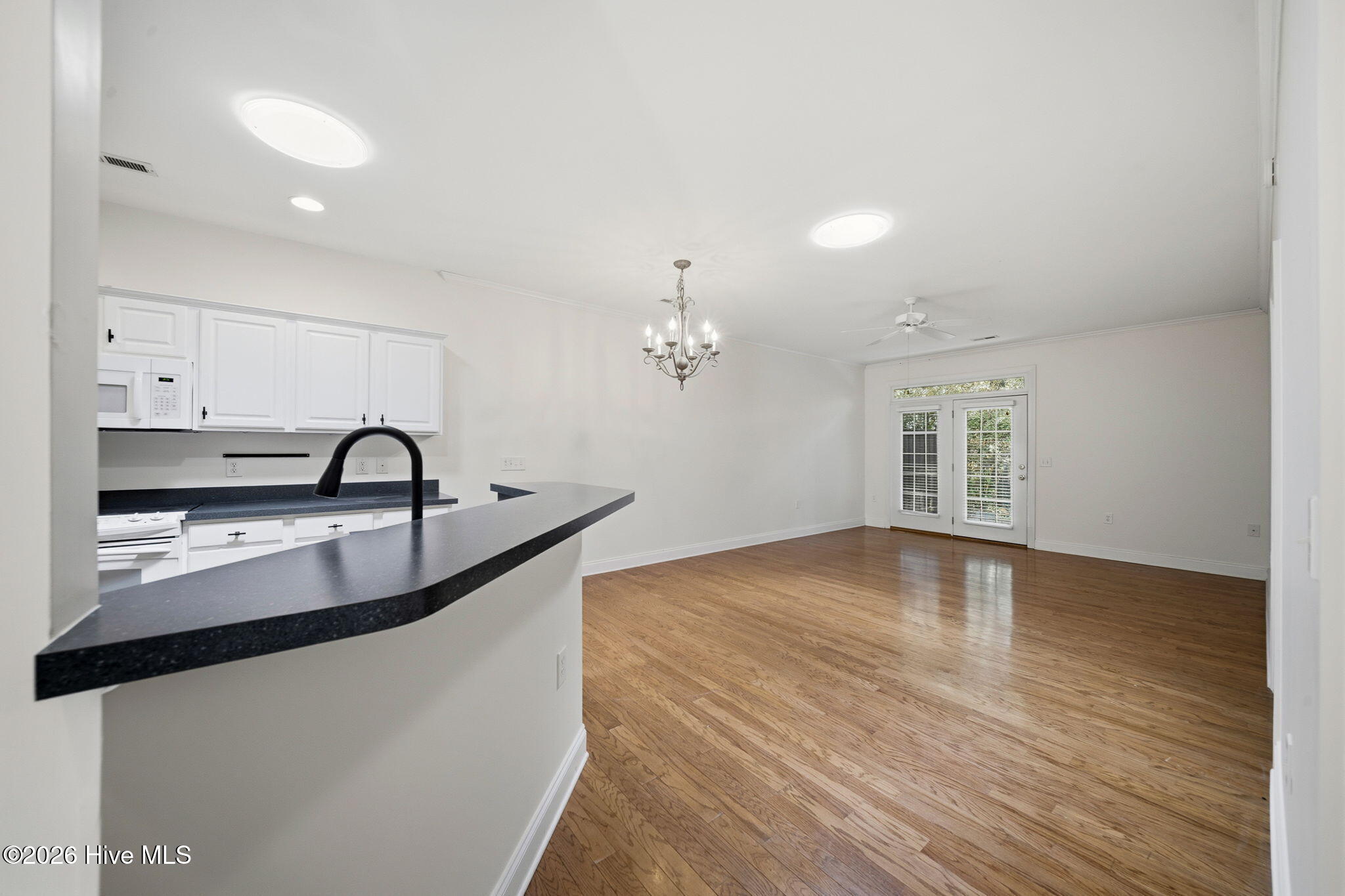 4524 Regent Drive Property Photo 8