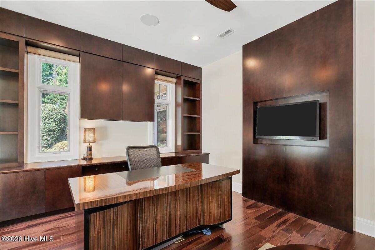 475 Lake Dornoch Drive Property Photo 14