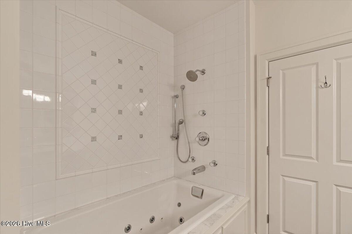 475 Lake Dornoch Drive Property Photo 110