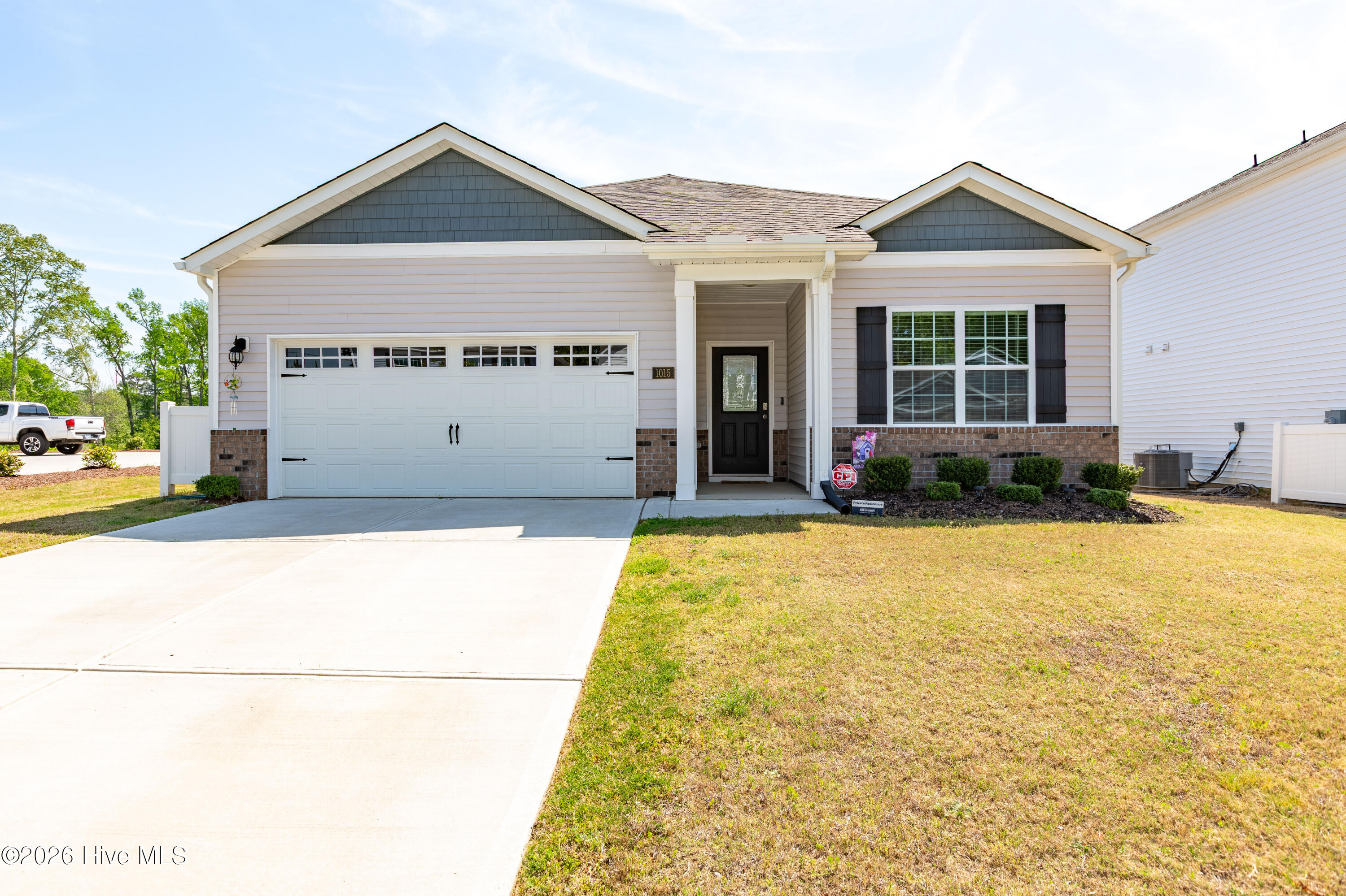 1015 Saddlebrook Drive Property Photo 1