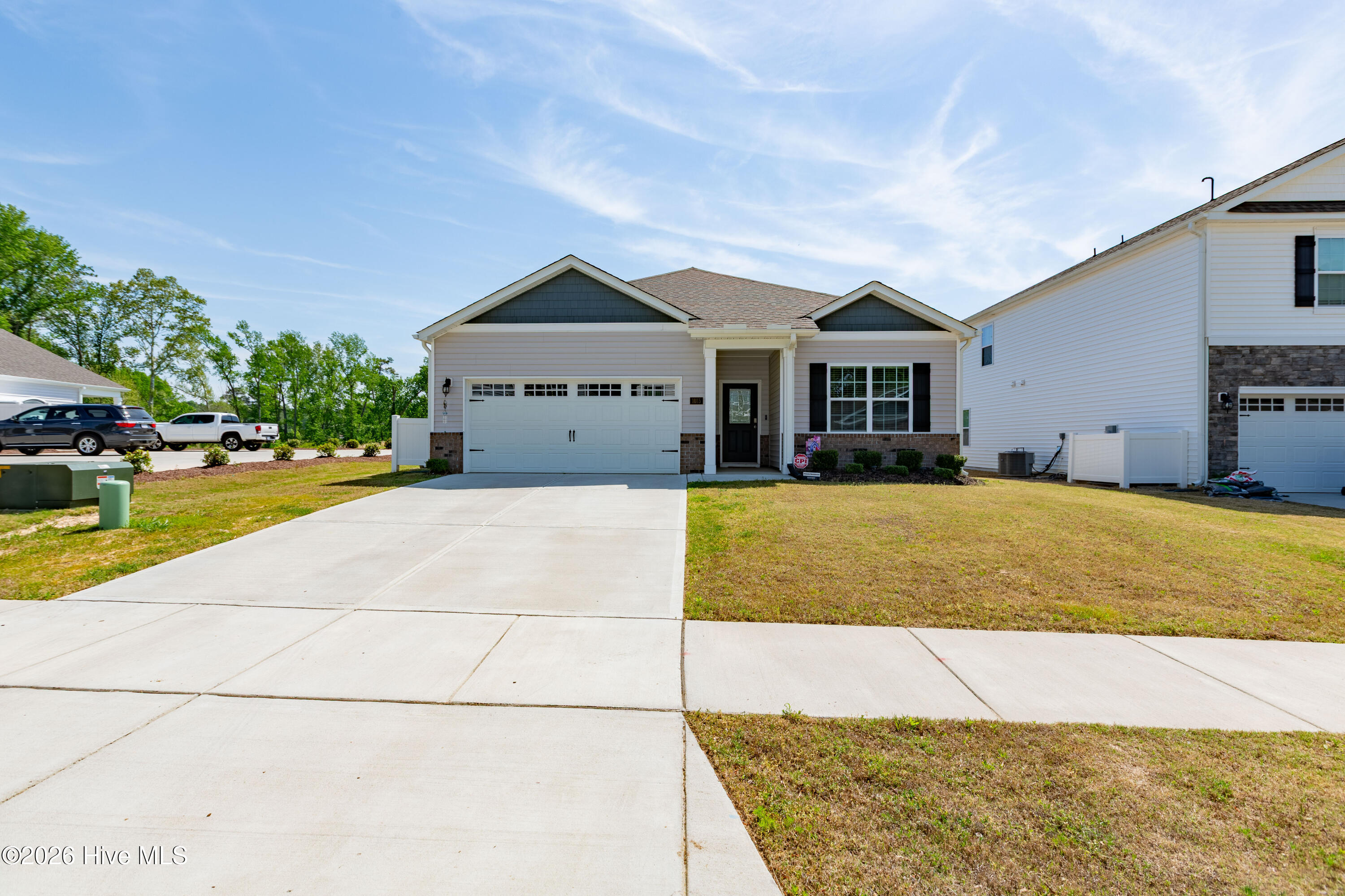 1015 Saddlebrook Drive Property Photo 2