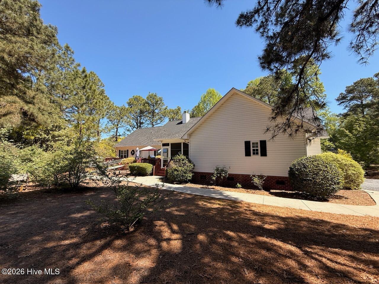 109 Sweetbriar Court Property Photo 3