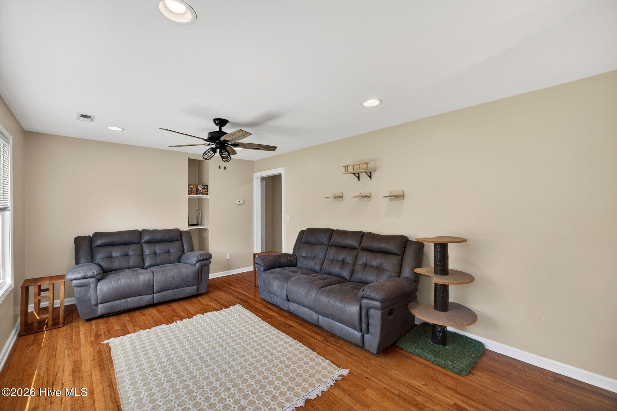 555 Cedar Street Property Photo 8